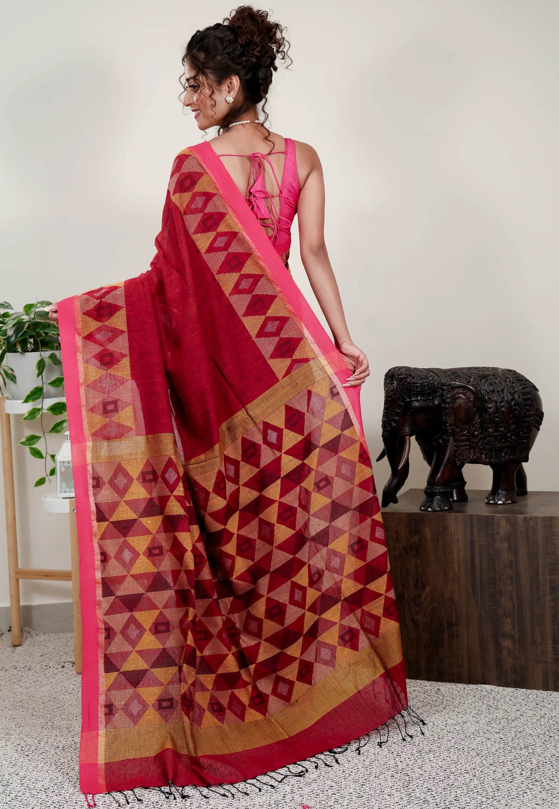Maroon Handloom Saree With Blouse Piece - Adi Akshoy & Co.
