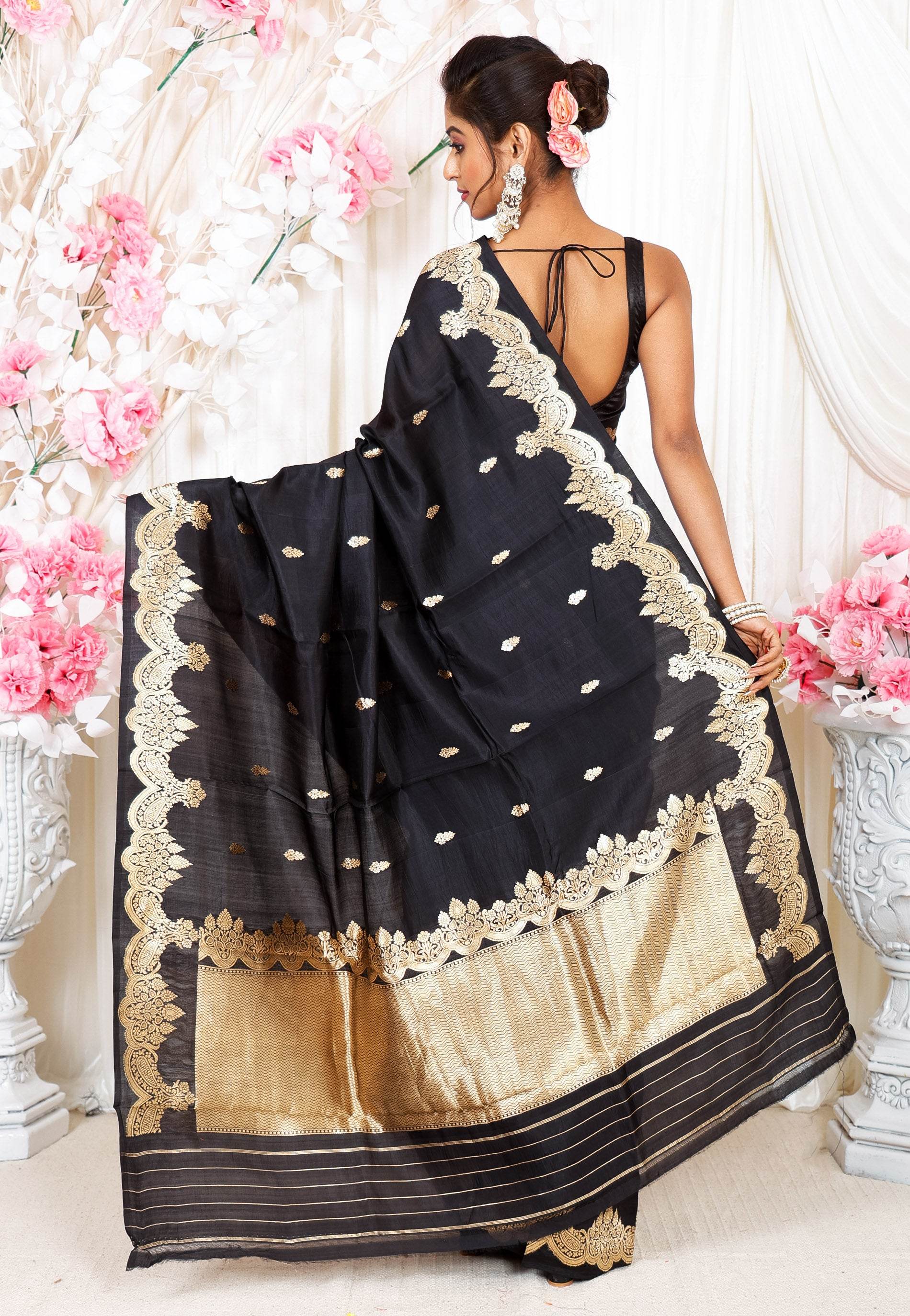 Black Kadwa Katan Pure Silk Saree With Blouse Piece - Adi Akshoy & Co.