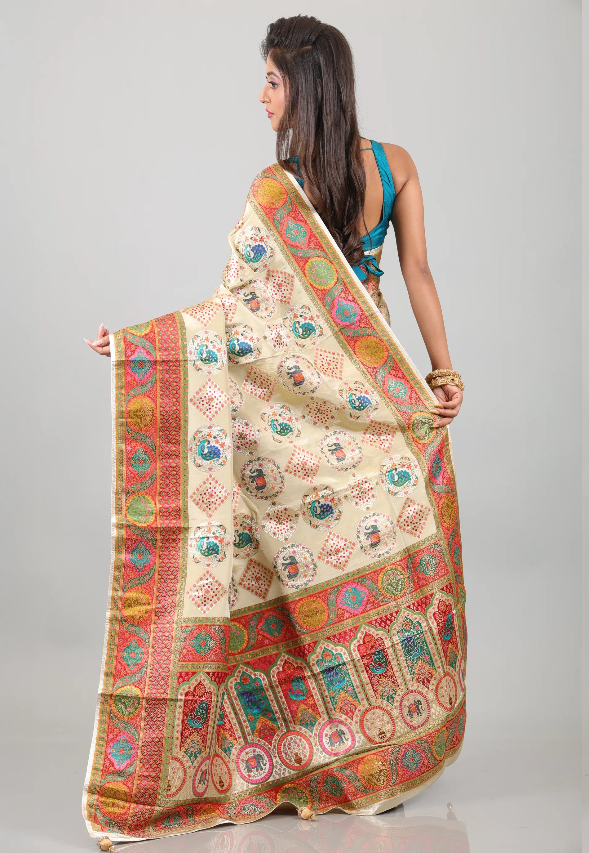 Beige Kani Silk Saree With Blouse Piece - Adi Akshoy & Co.