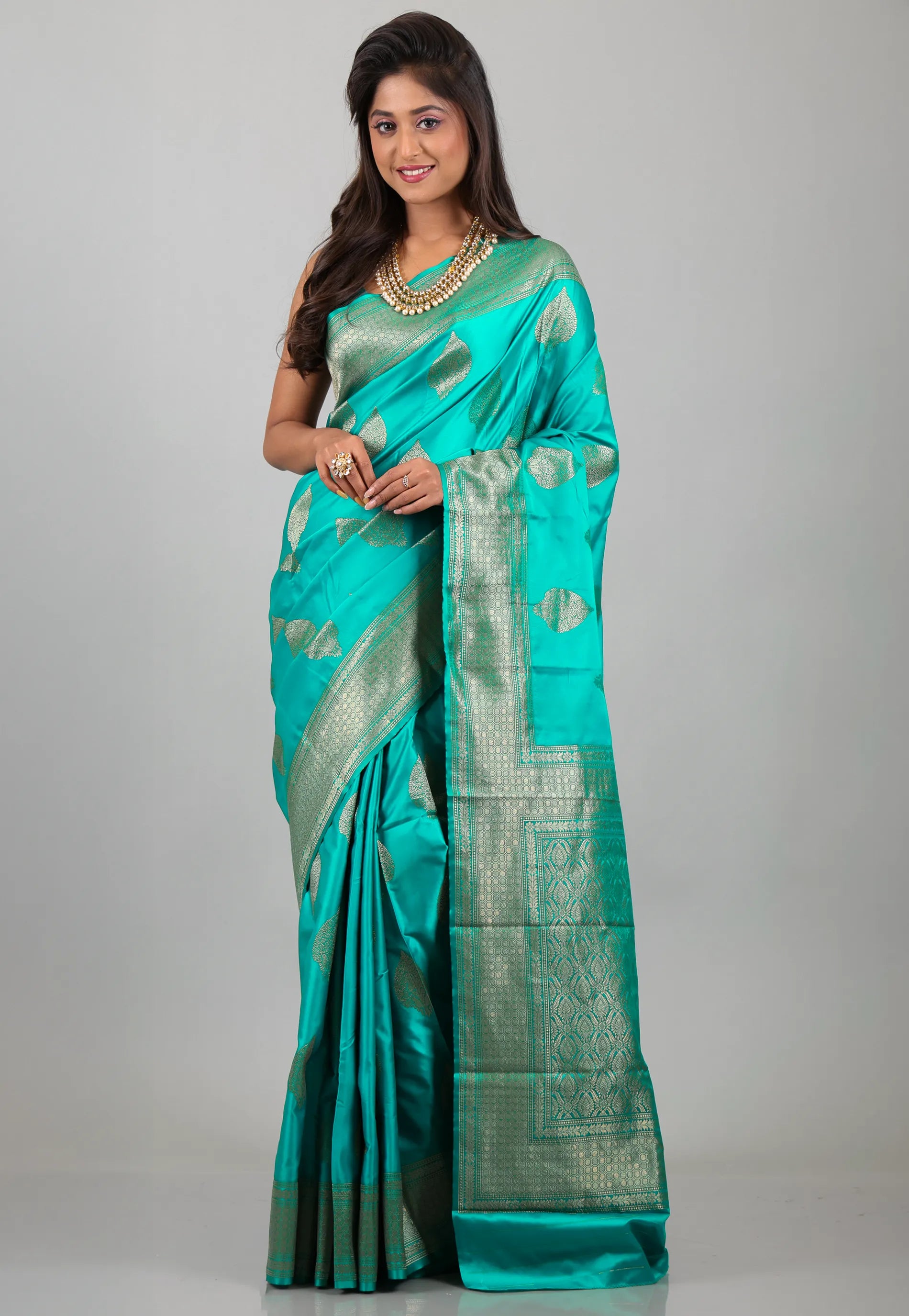 Rama Green Mashru Silk Saree with Blouse Piece - Adi Akshoy & Co.