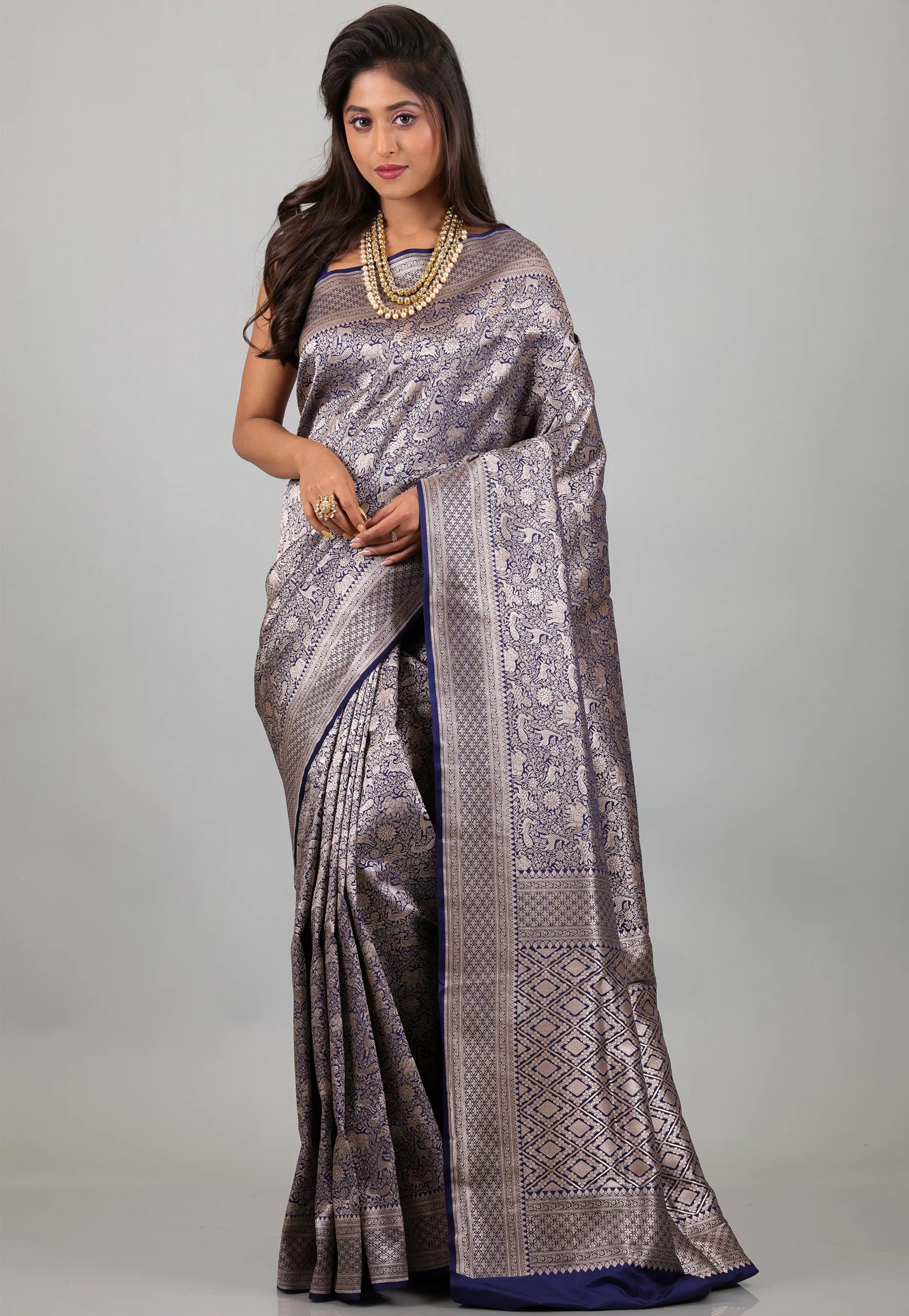 Navy Blue Shikargah Katan Silk Saree With Blouse Piece - Adi Akshoy & Co.