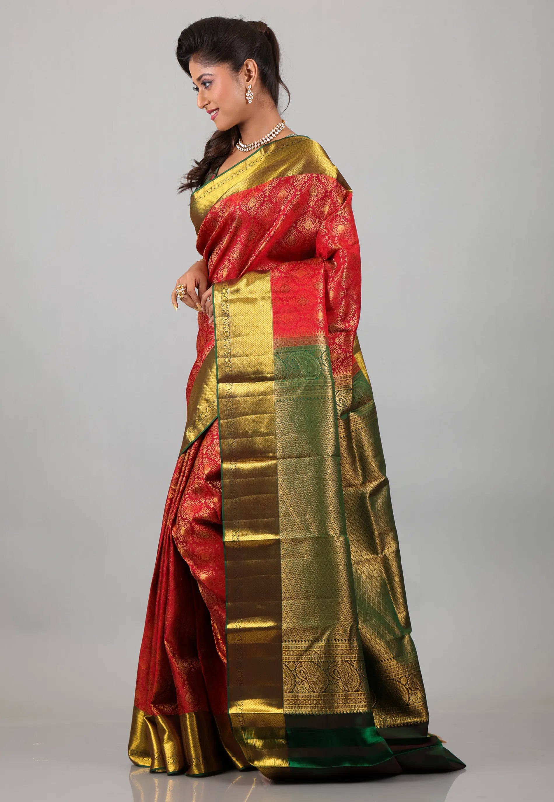 Red with Golden Rama Green Pure Kanjivaram Silk Saree With Blouse Piece - Adi Akshoy & Co.