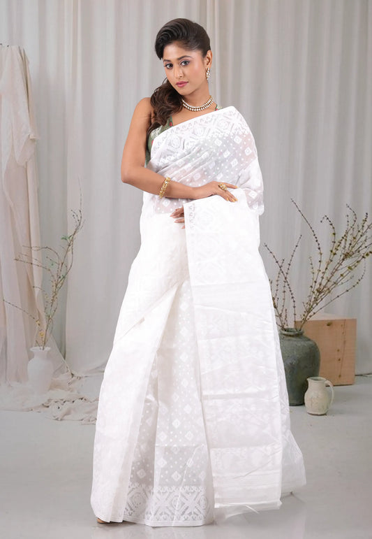 White Dhakai Jamdani Cotton Saree without Blouse Piece - Adi Akshoy & Co.