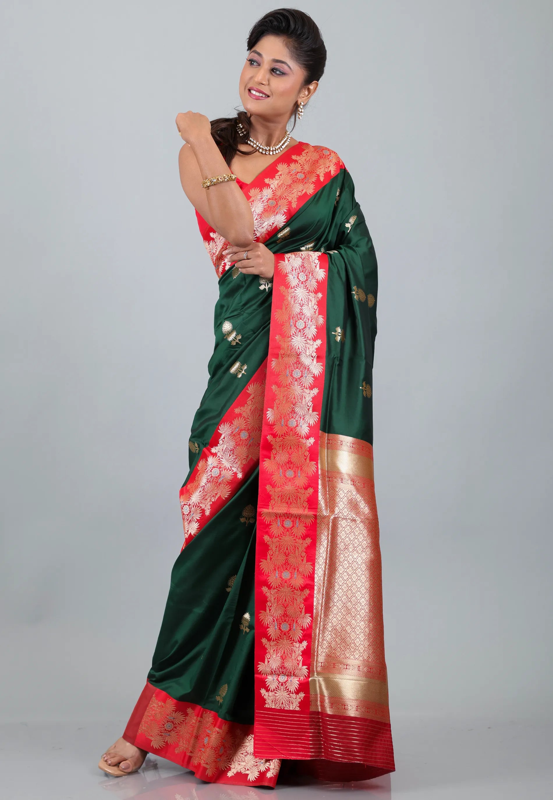 Bottle Green Katan Silk Saree With Blouse Piece - Adi Akshoy & Co.