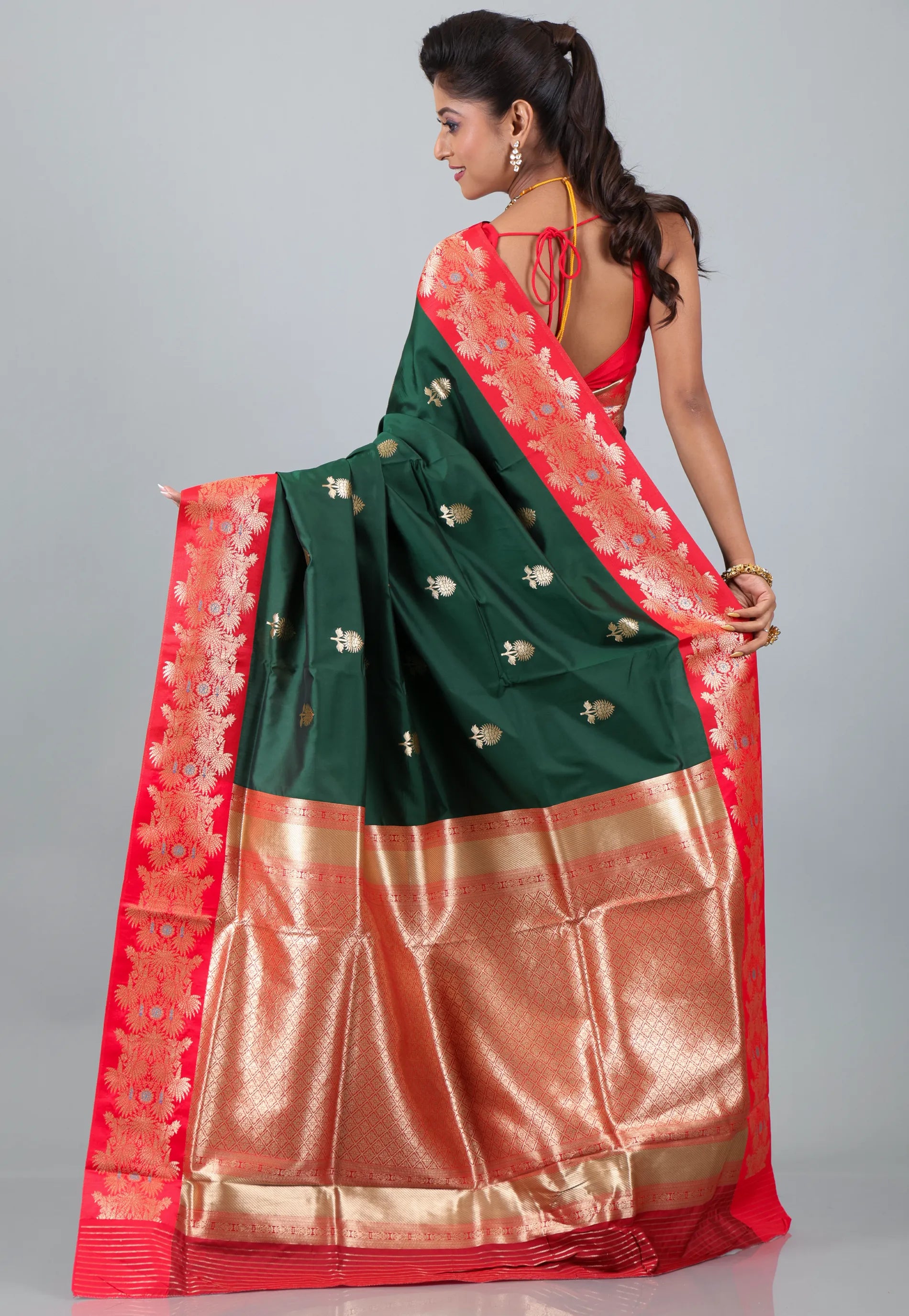 Bottle Green Katan Silk Saree With Blouse Piece - Adi Akshoy & Co.