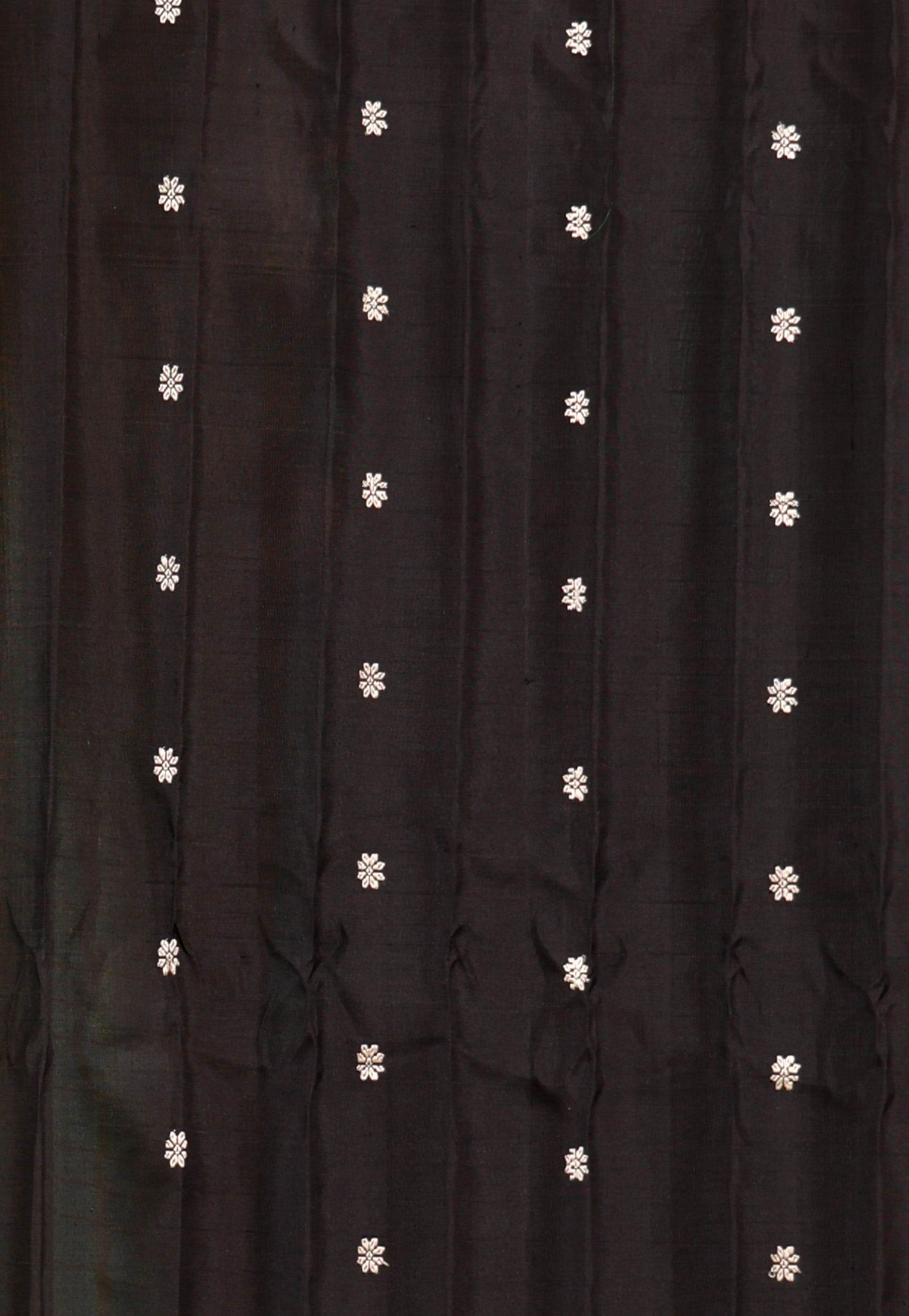 Line Green checks with Black Border Gadwal Pure Silk Saree With Blouse Piece - Adi Akshoy & Co.