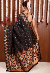 Black Katan Silk Saree With Blouse Piece - Adi Akshoy & Co.