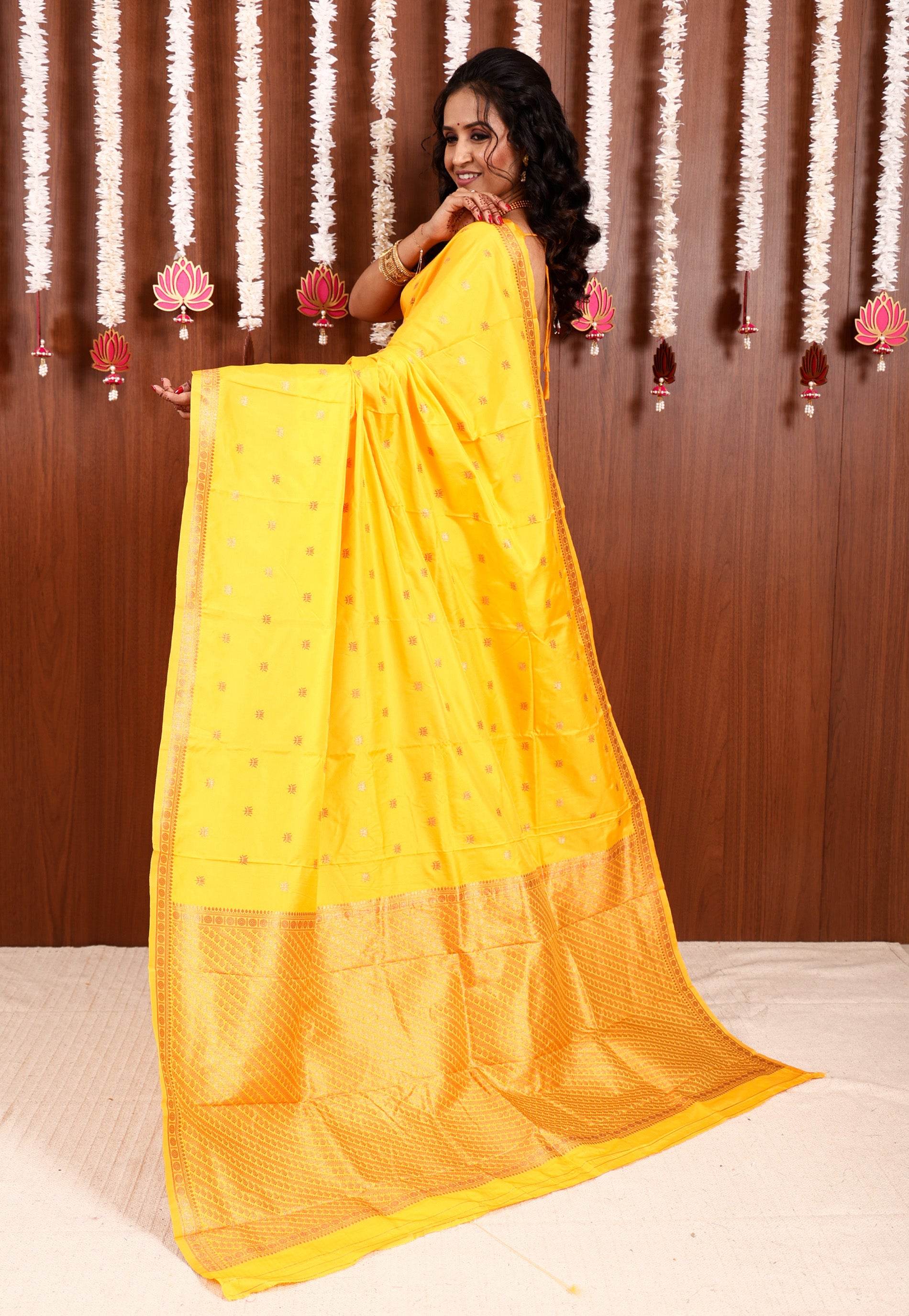 Yellow Kanjivaram Silk Saree With Blouse Piece - Adi Akshoy & Co.