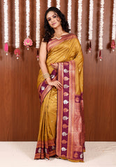 Mehendi Green with Magenta Border Kanjivaram Silk Saree With Blouse Piece - Adi Akshoy & Co.