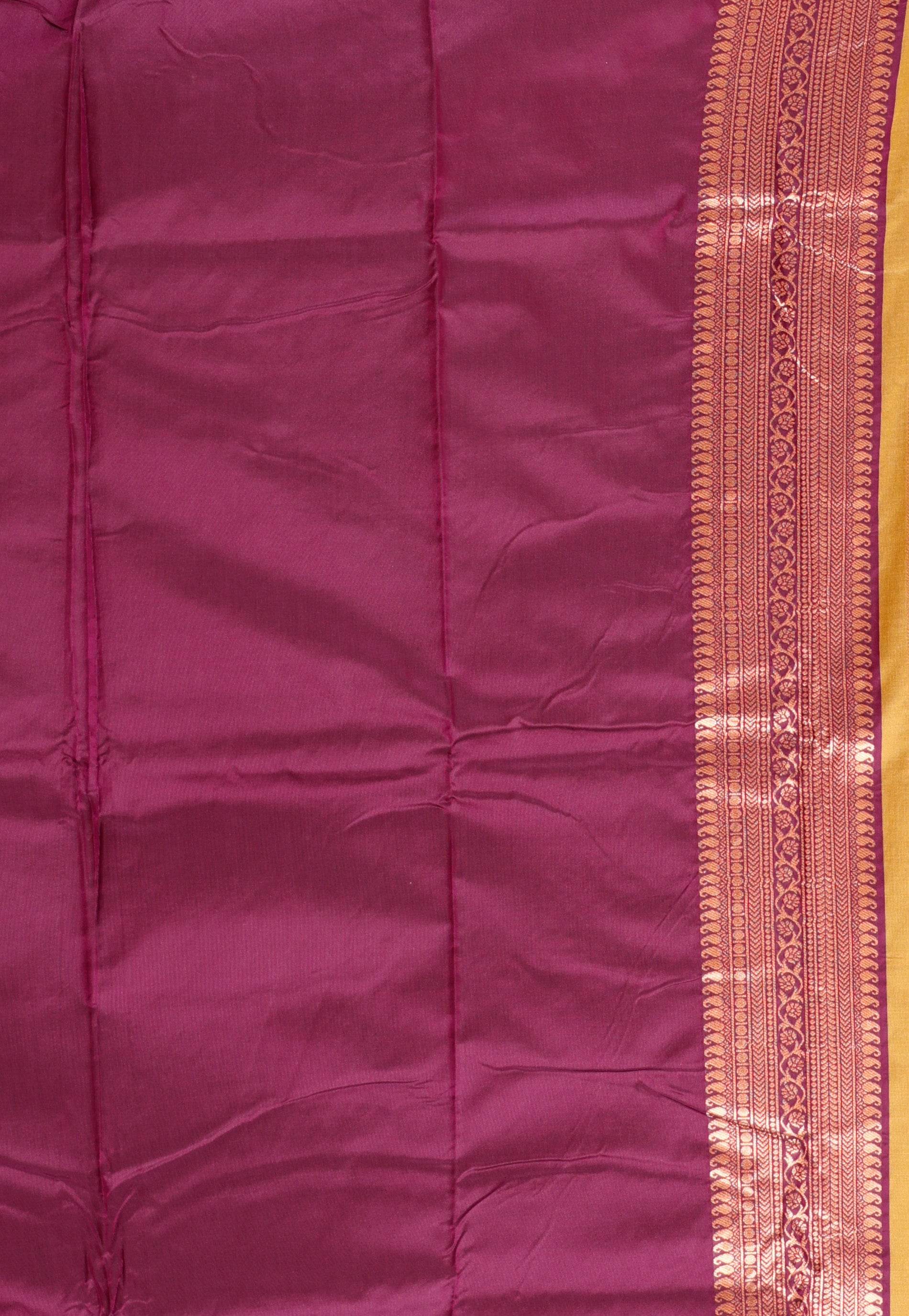 Mehendi Green with Magenta Border Kanjivaram Silk Saree With Blouse Piece - Adi Akshoy & Co.