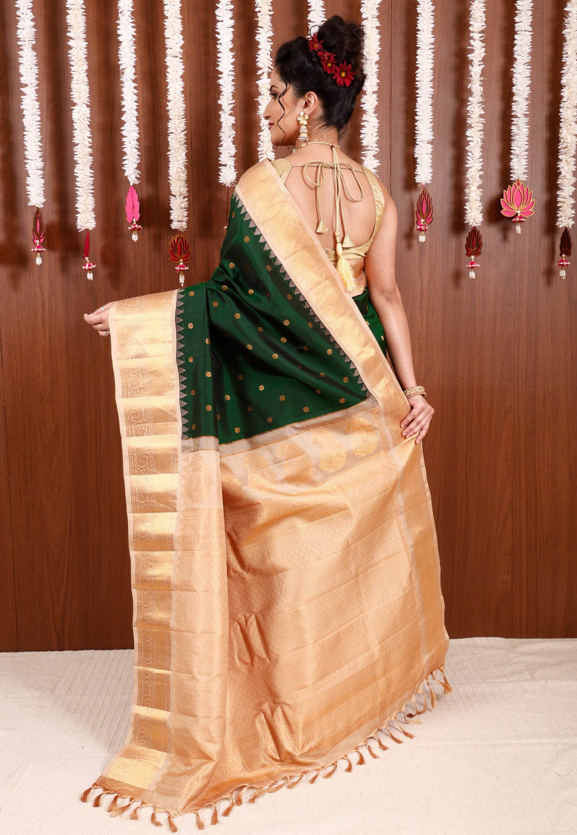 Bottle Green Gadwal Saree With Blouse Piece - Adi Akshoy & Co.