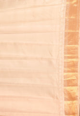 Bottle Green Gadwal Saree With Blouse Piece - Adi Akshoy & Co.