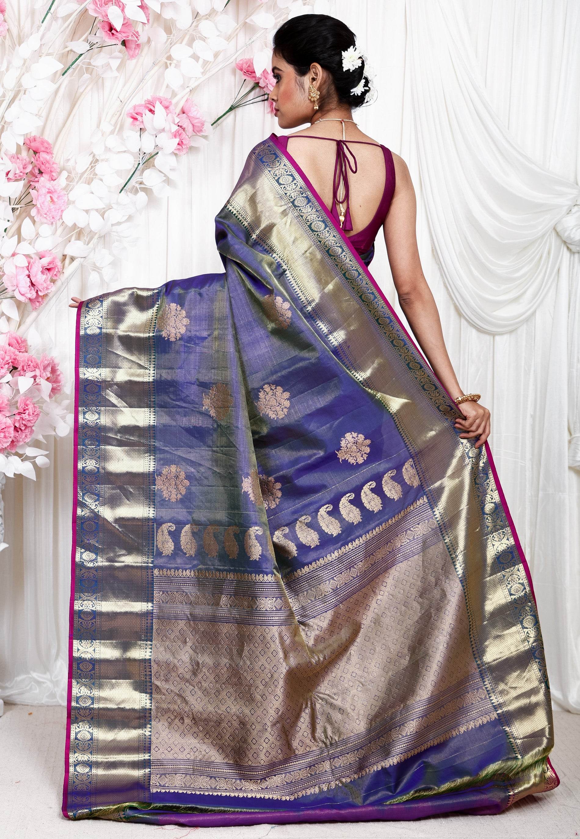 Blue Gadwal Pure Silk Saree With Blouse Piece - Adi Akshoy & Co.