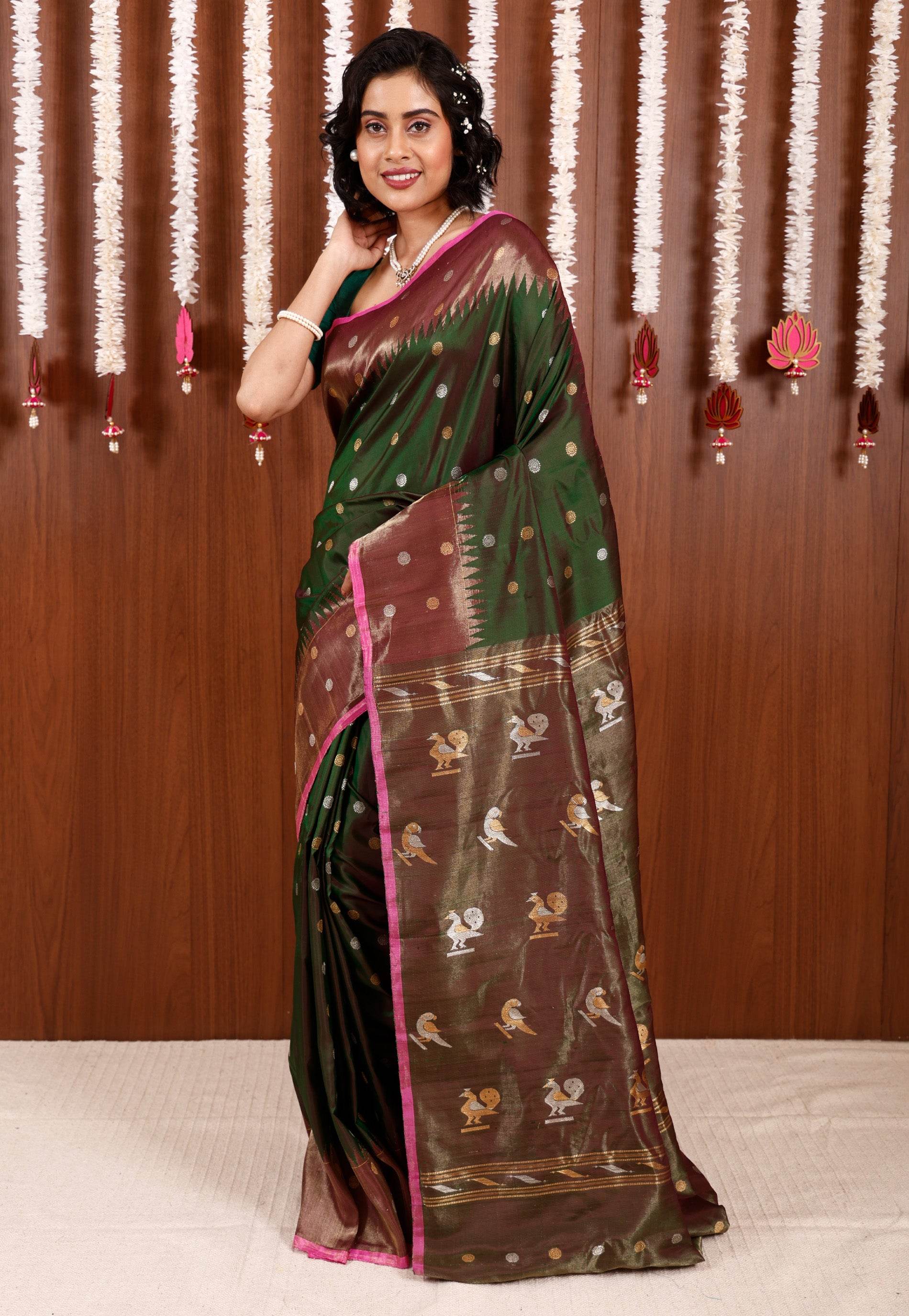 Bottle Green Gadwal Pure Silk Saree With Blouse Piece - Adi Akshoy & Co.