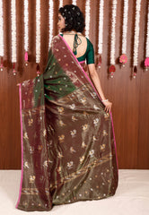 Bottle Green Gadwal Pure Silk Saree With Blouse Piece - Adi Akshoy & Co.