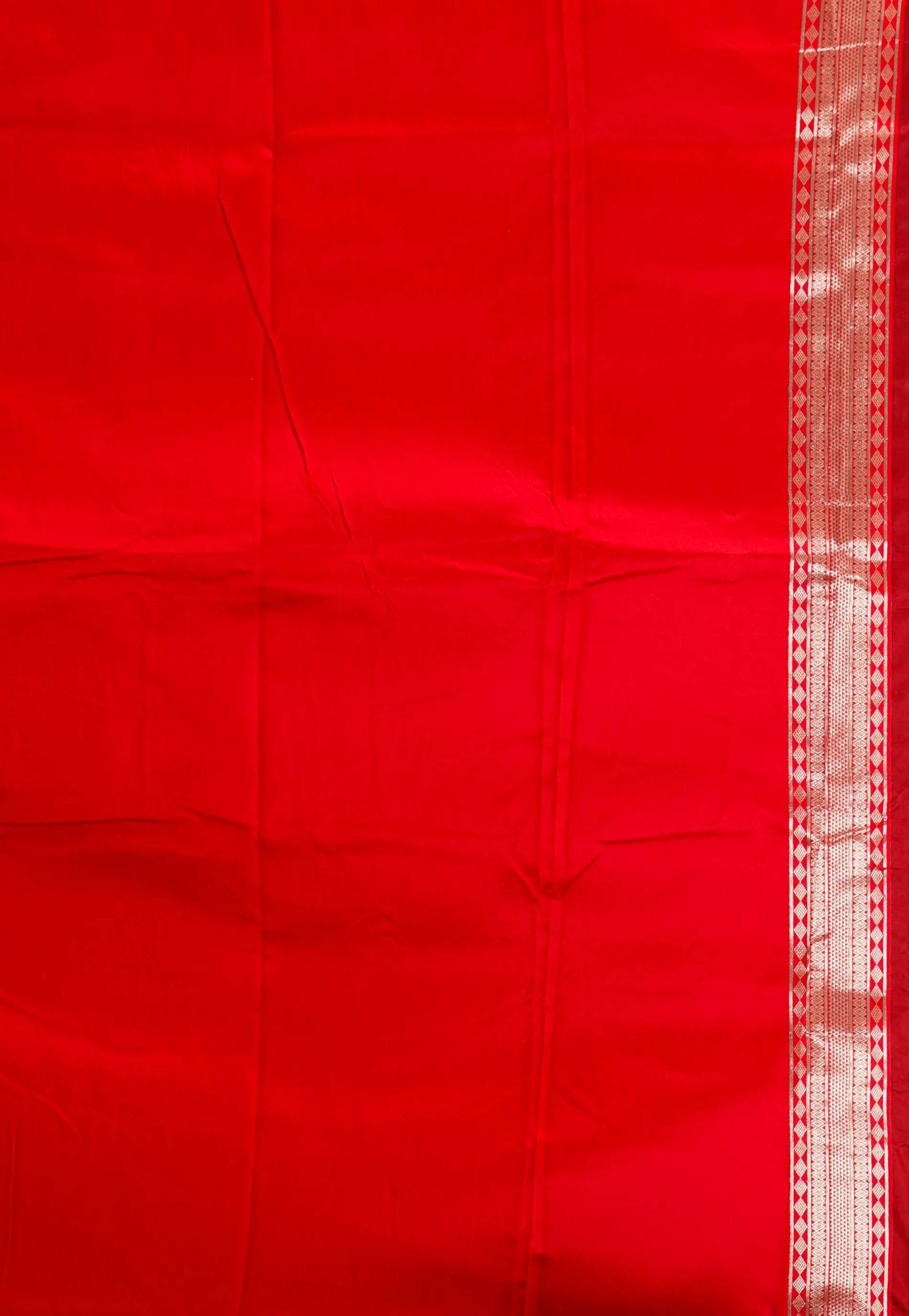 Bottle Green with Red Border Kanjivaram Silk Saree With Blouse Piece - Adi Akshoy & Co.