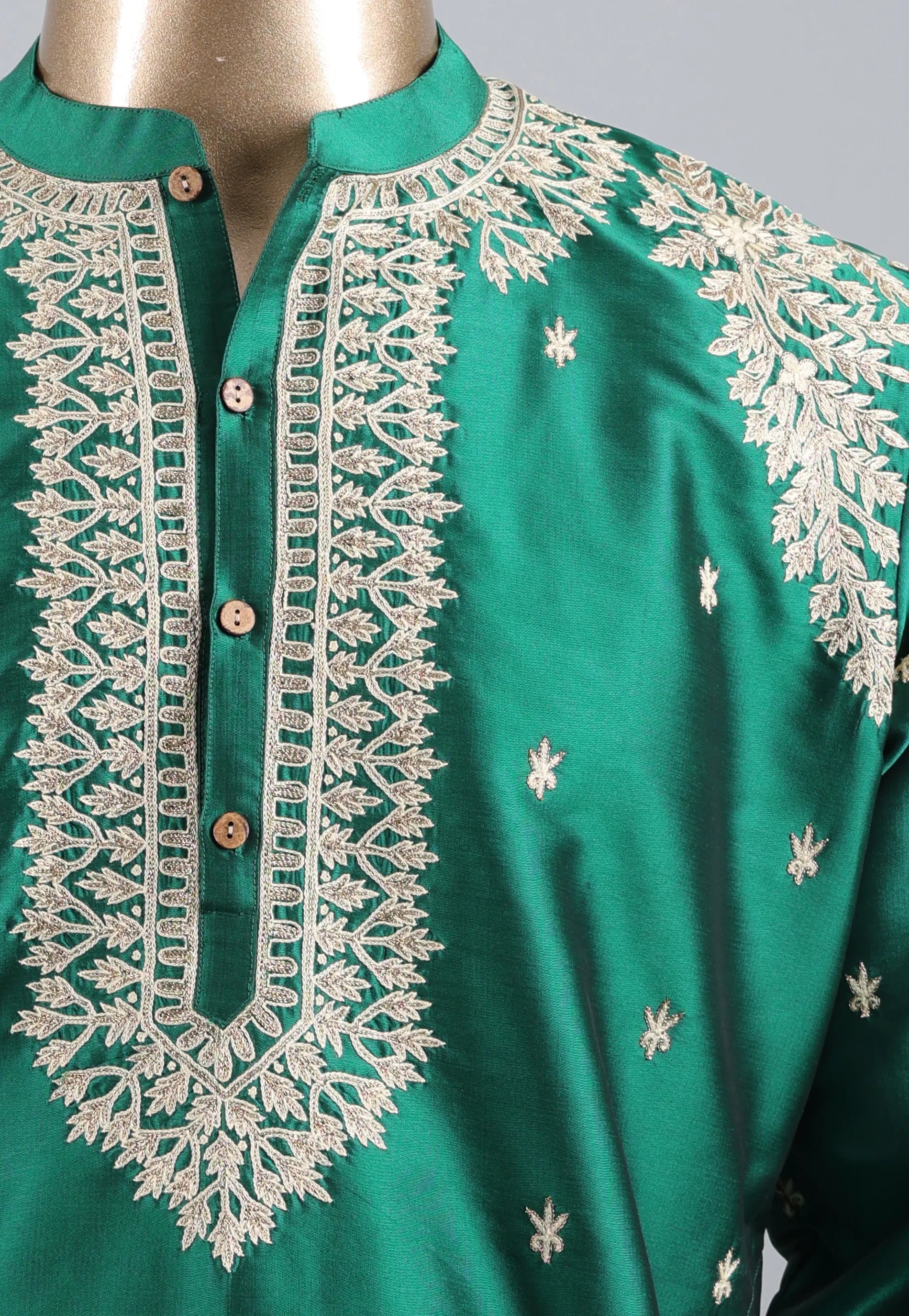 Bottle Green Punjabi with Embroidery Zari Work - Adi Akshoy & Co.