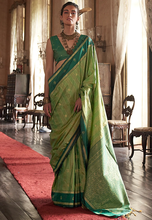 Green Kanjivaram Silk Saree With Blouse Piece – Adi Akshoy & Co.