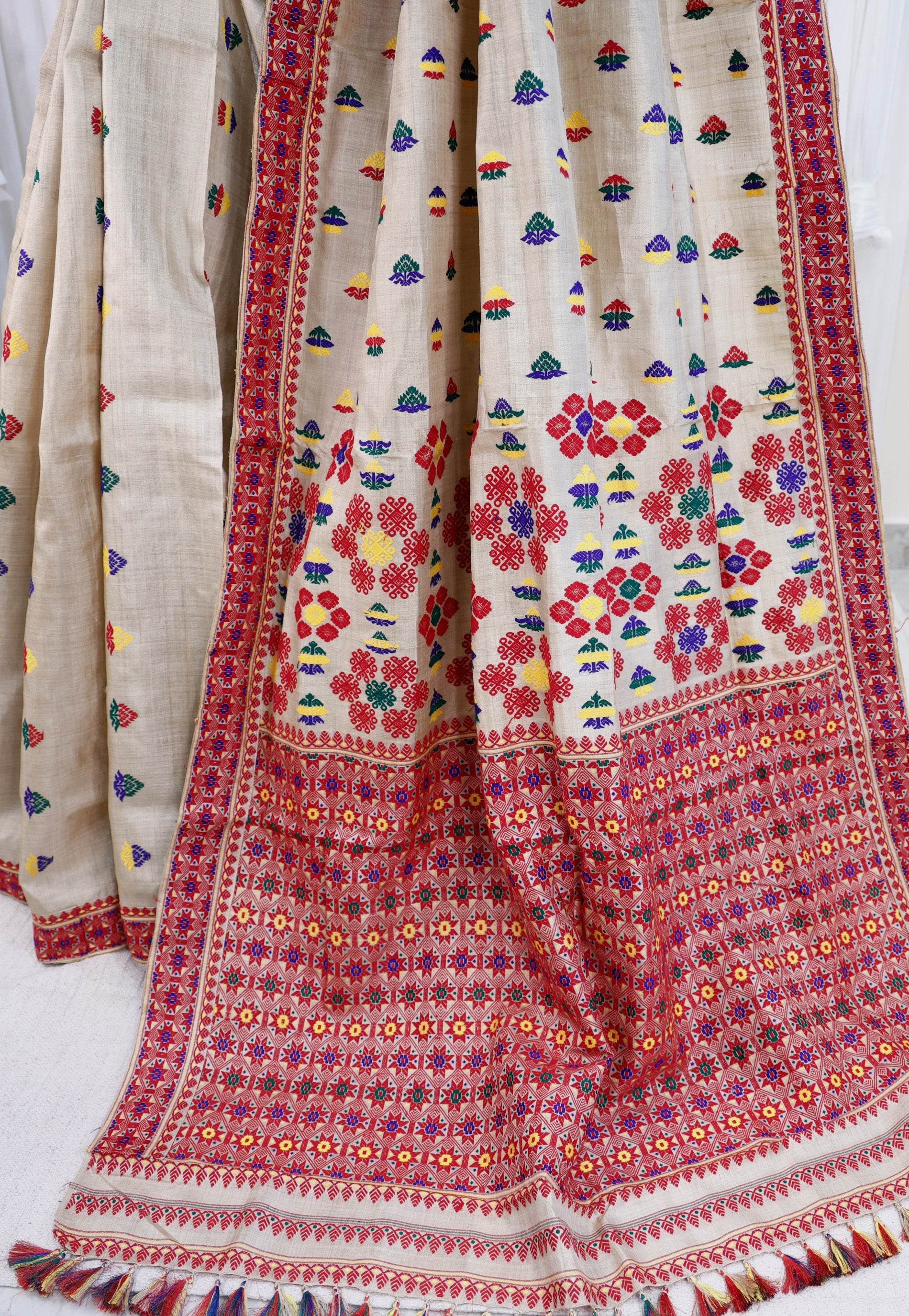Pure Muga Assam Silk Saree With Blouse Piece - Adi Akshoy & Co.