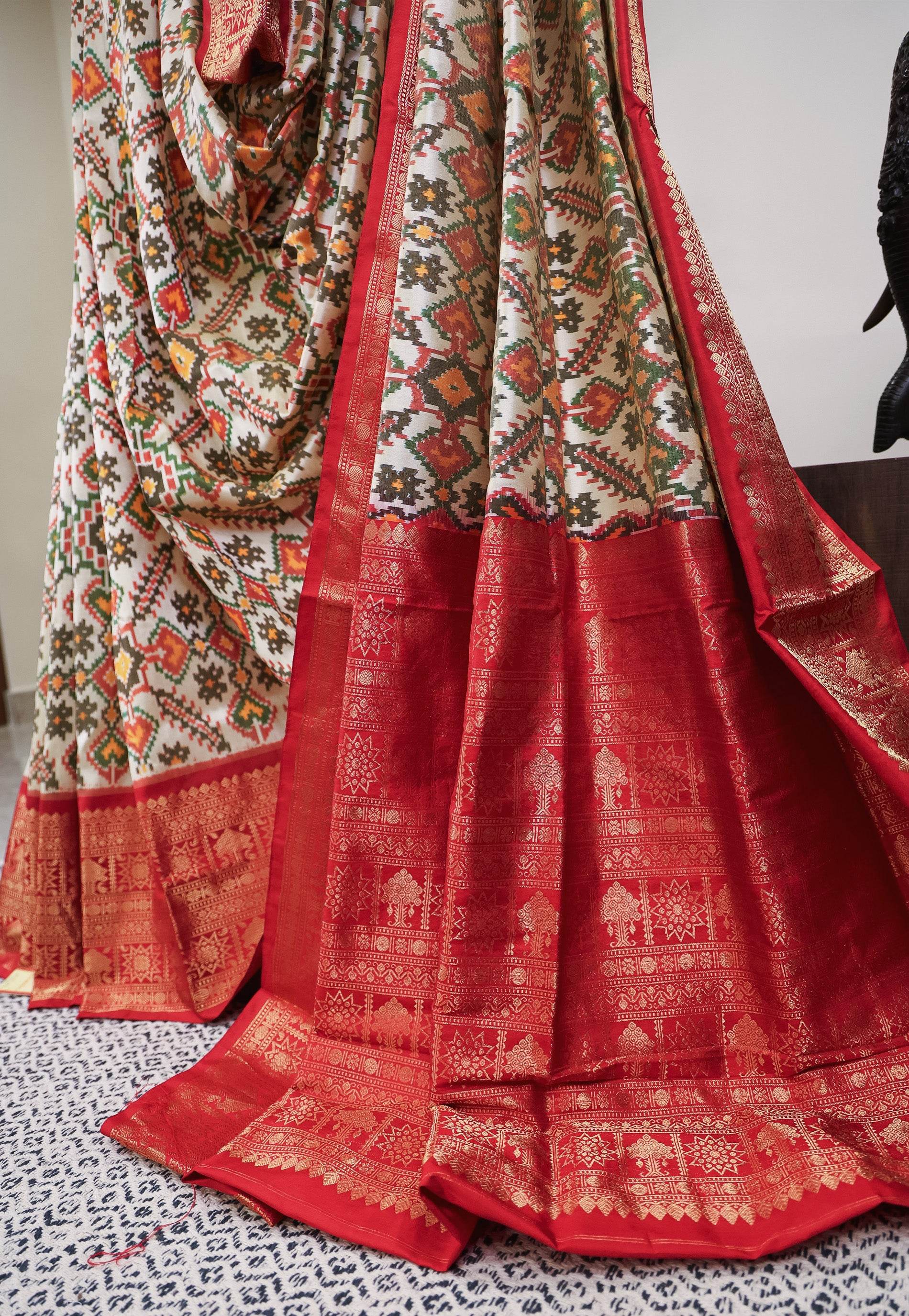 Off White Patola with Red Border Ikkat Pure Silk Saree With Blouse Piece - Adi Akshoy & Co.