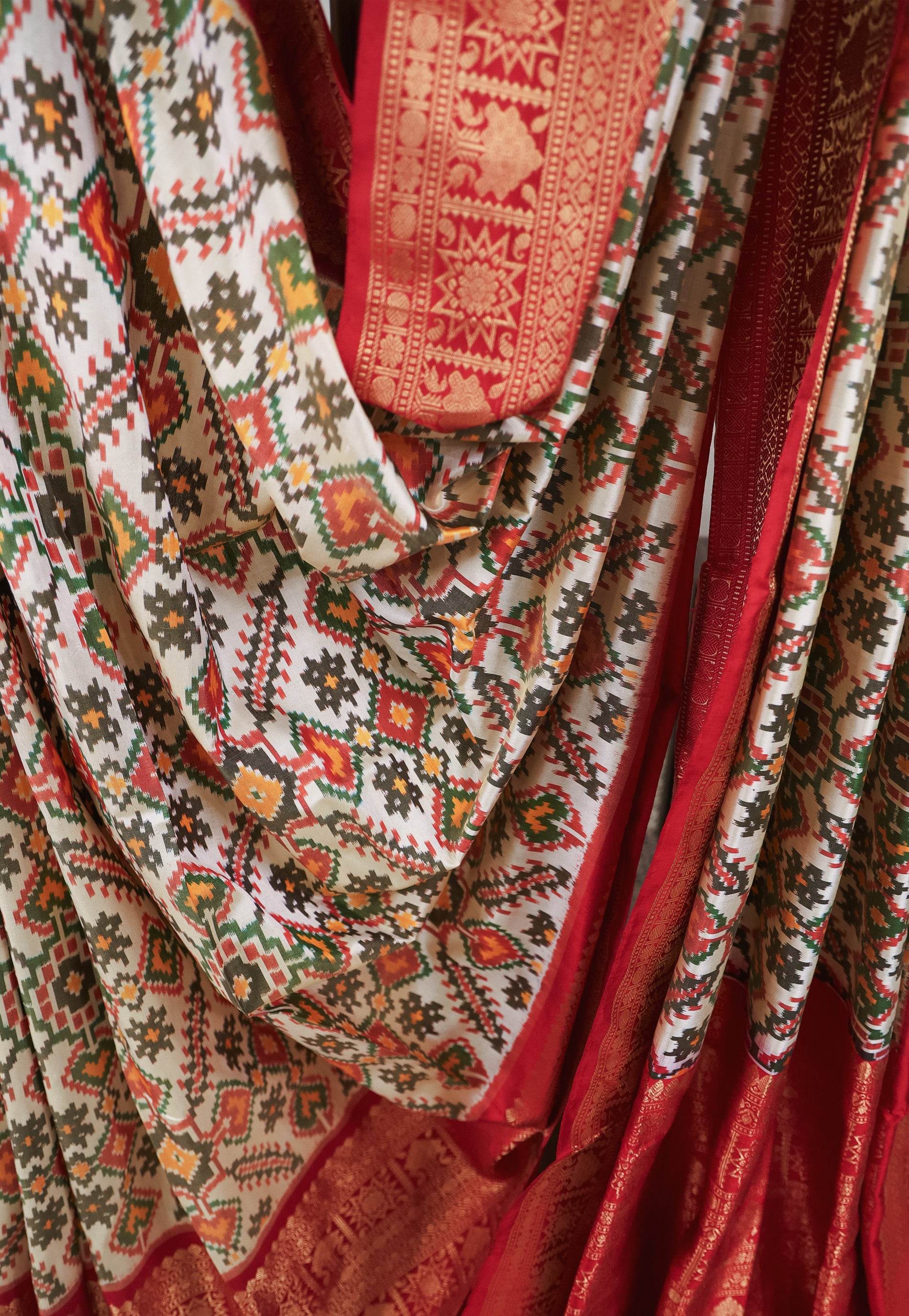Off White Patola with Red Border Ikkat Pure Silk Saree With Blouse Piece - Adi Akshoy & Co.