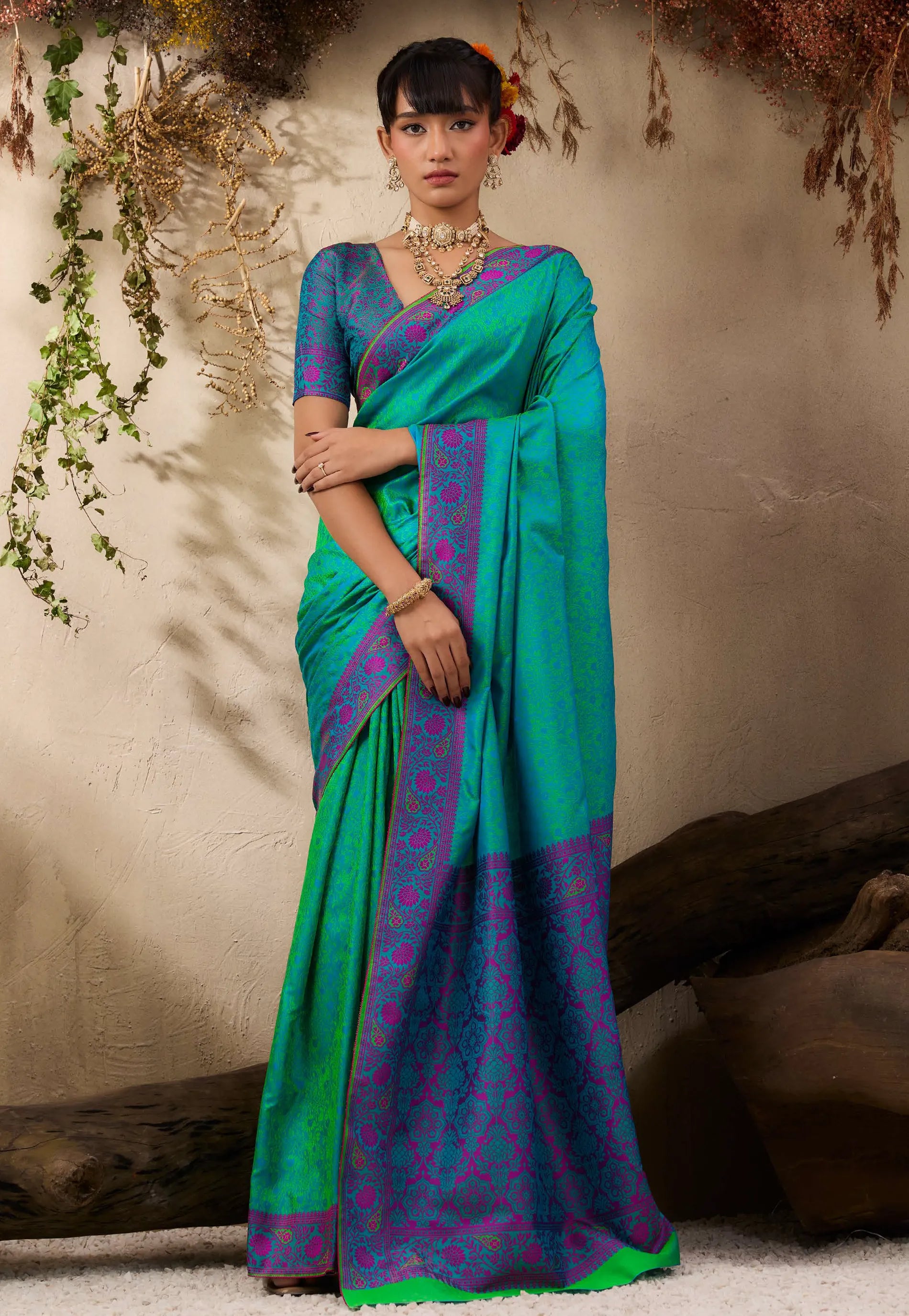 Bottle Green Kanjivaram Silk Saree with Blouse Piece - Adi Akshoy & Co.