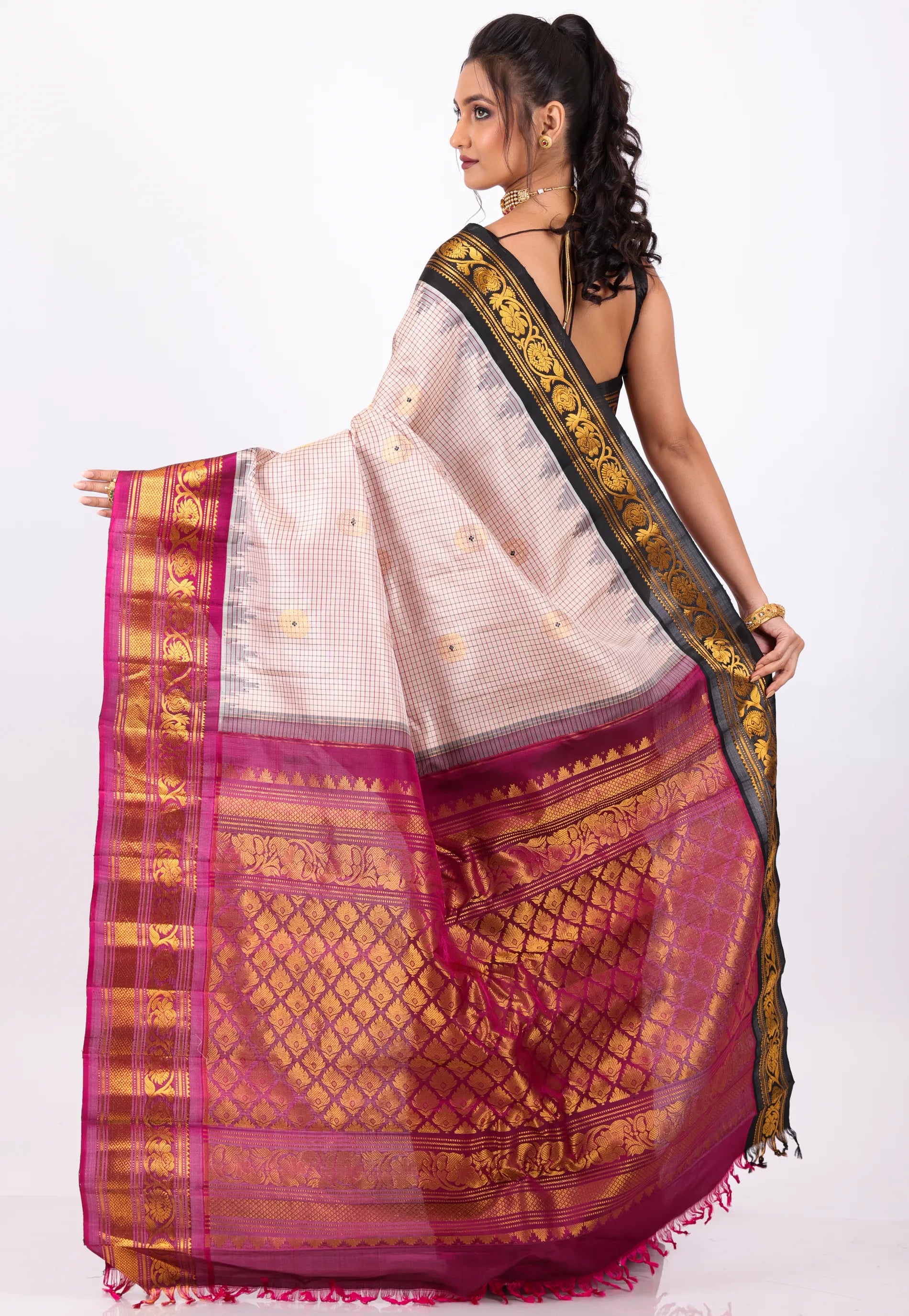 Light Pink checks with Magenta Golden Border Gadwal Pure Silk Saree With Blouse Piece - Adi Akshoy & Co.