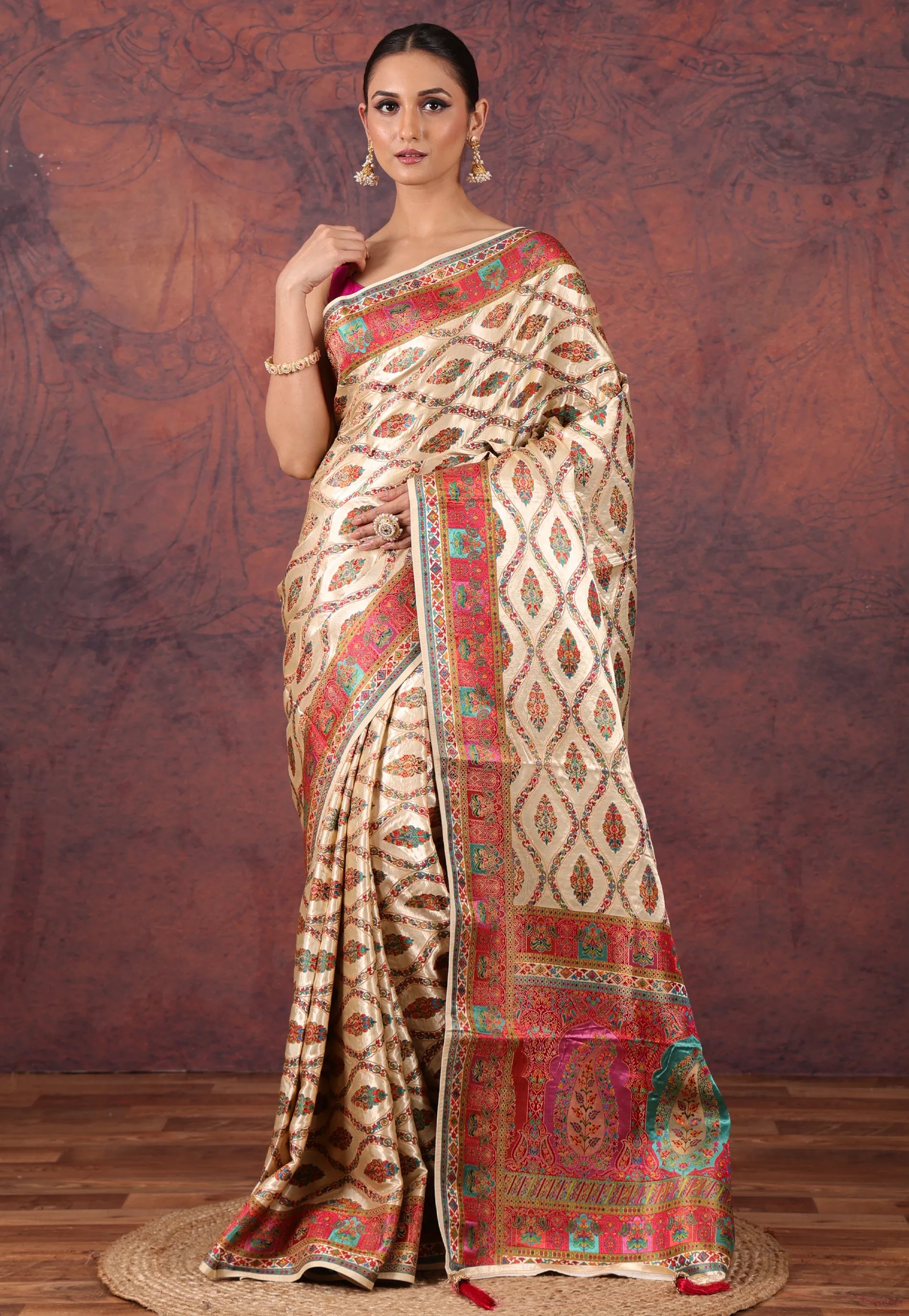 Cream Colour Kani Silk Saree With Blouse Piece - Adi Akshoy & Co.