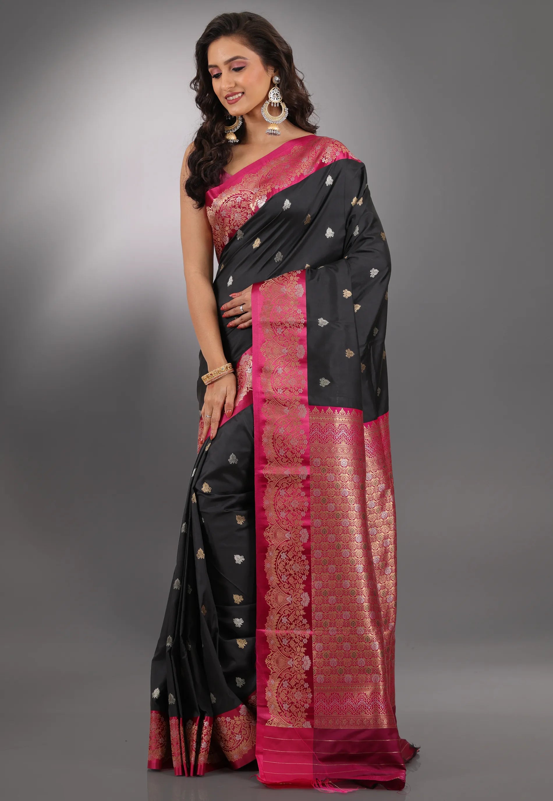 Black with Rani Border Kanjivaram Silk Saree With Blouse Piece - Adi Akshoy & Co.
