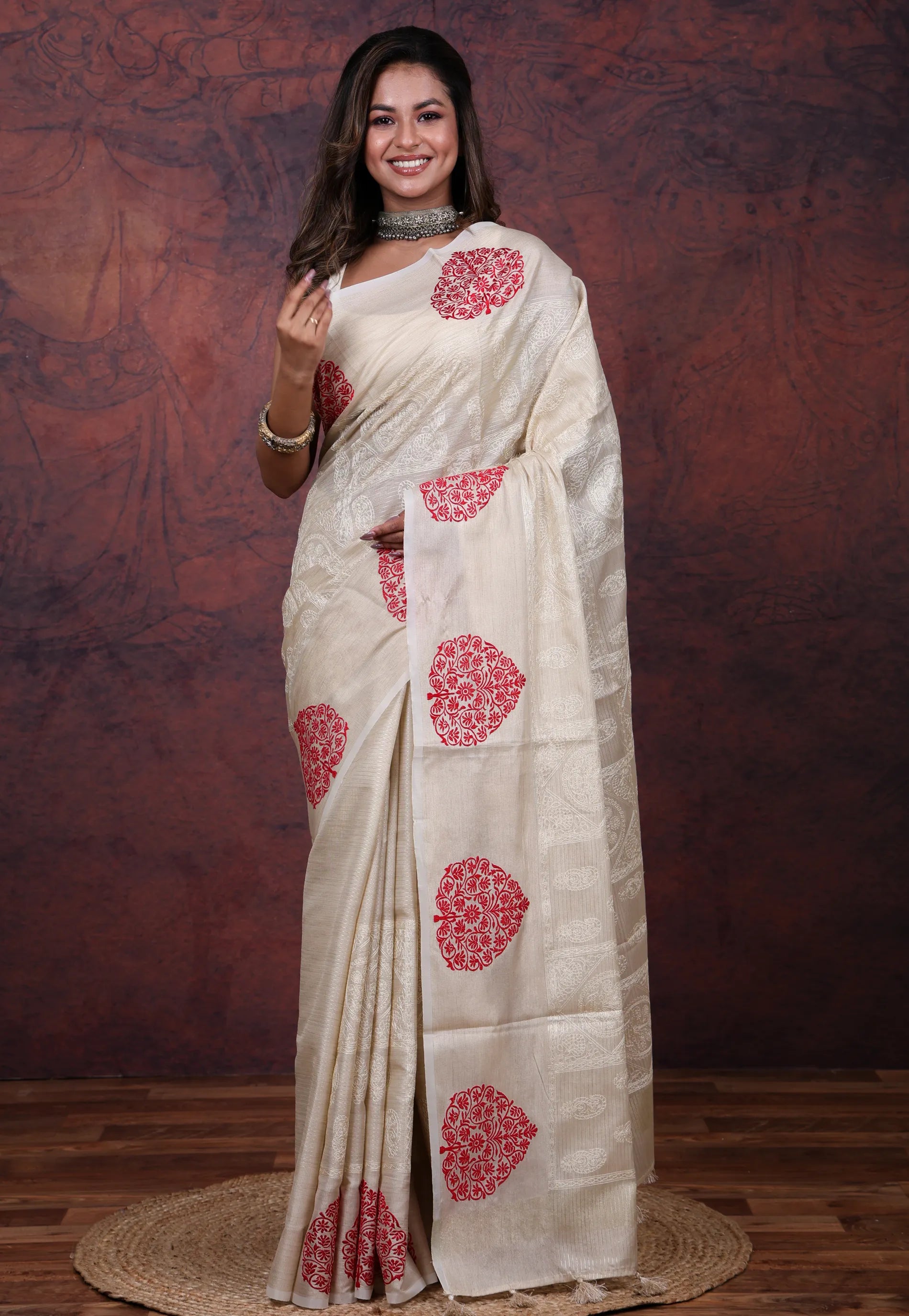 Cream White Tussar Kantha Silk Saree With Blouse Piece - Adi Akshoy & Co.