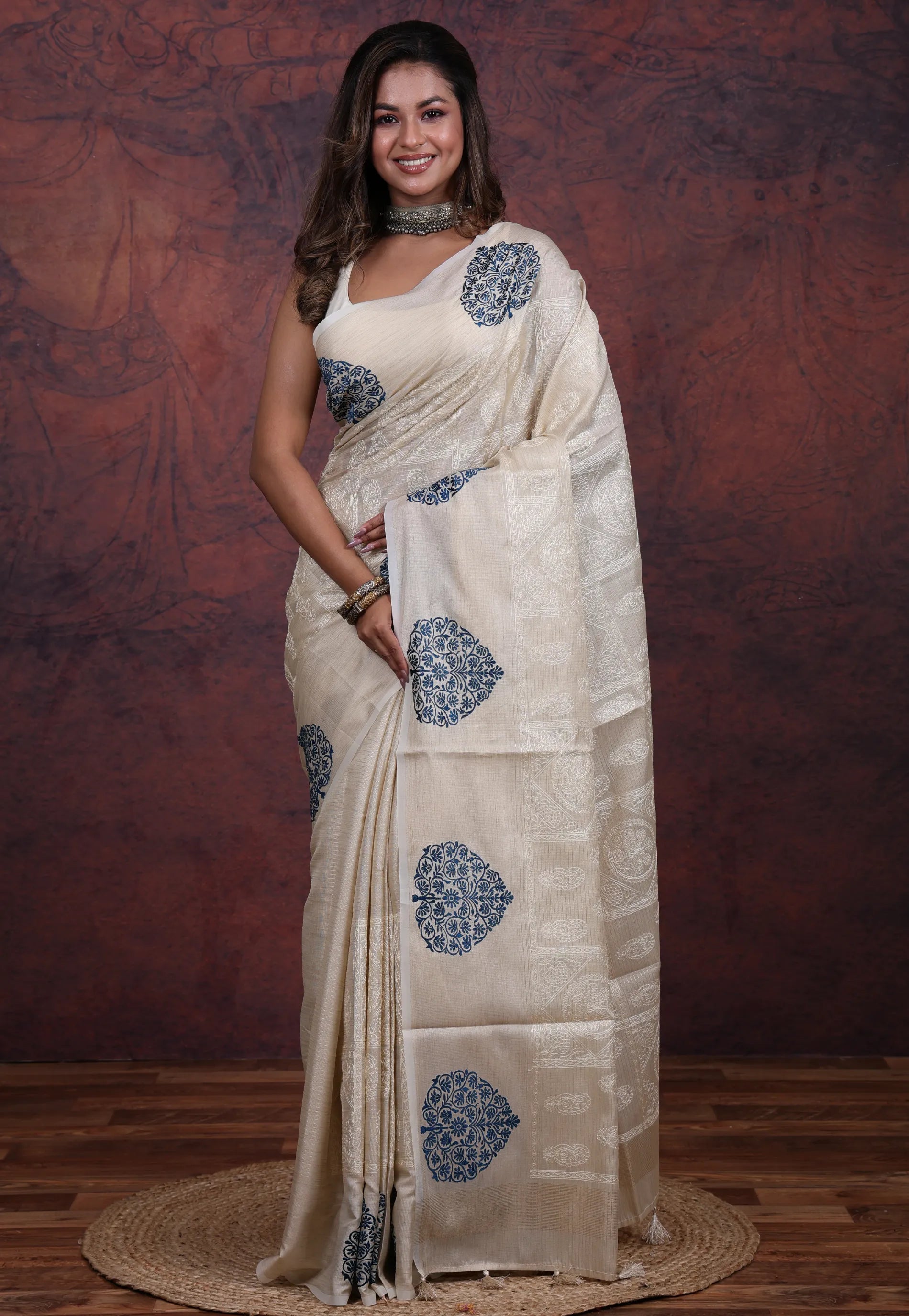 Silver White Tussar Kantha Silk Saree With Blouse Piece - Adi Akshoy & Co.