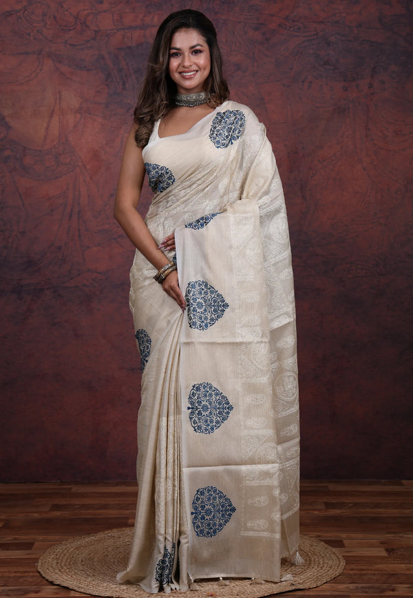 Silver White Tussar Kantha Silk Saree With Blouse Piece - Adi Akshoy & Co.