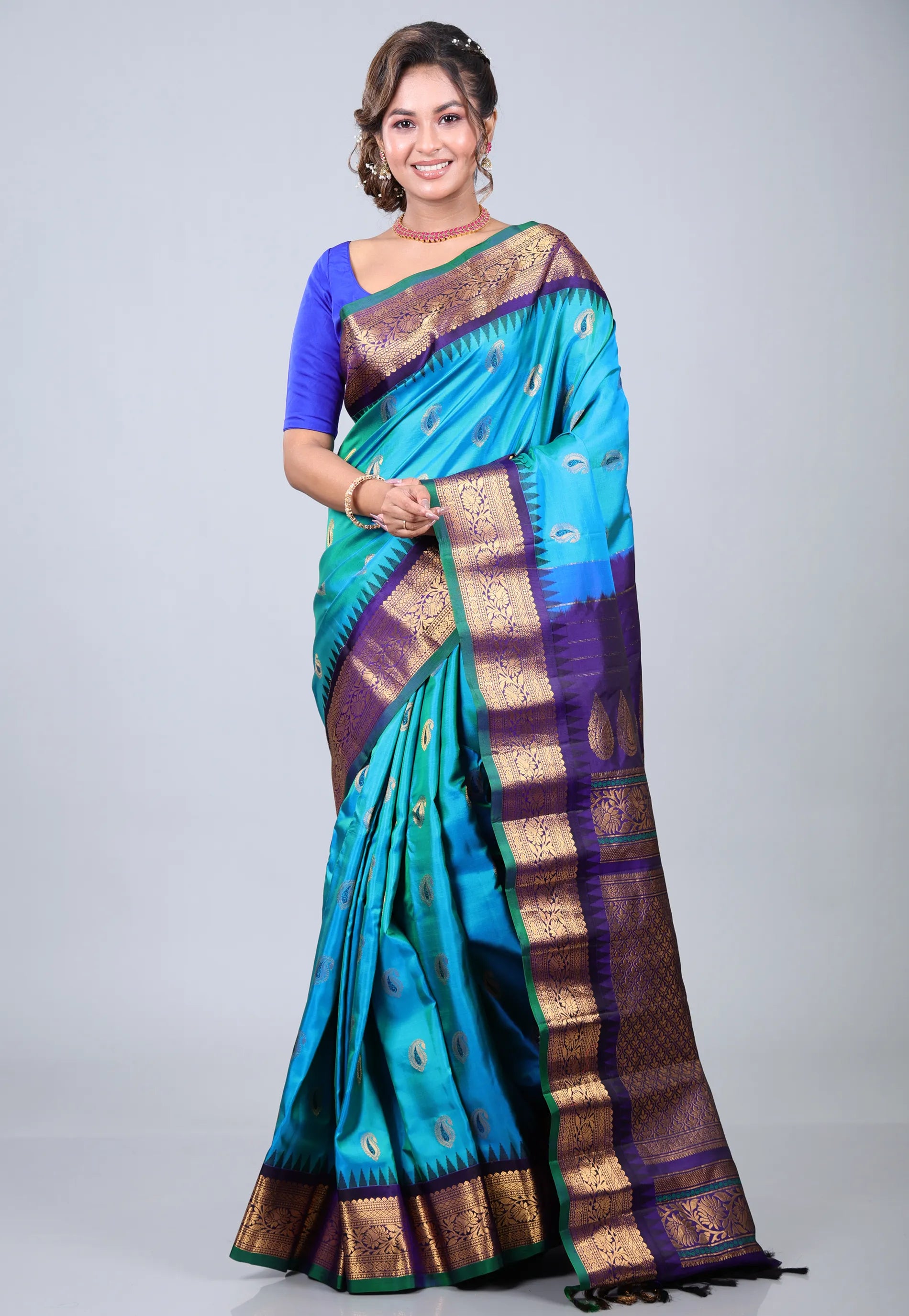 Turquoise Blue Pure Gadwal Silk Saree With Blouse Piece - Adi Akshoy & Co.