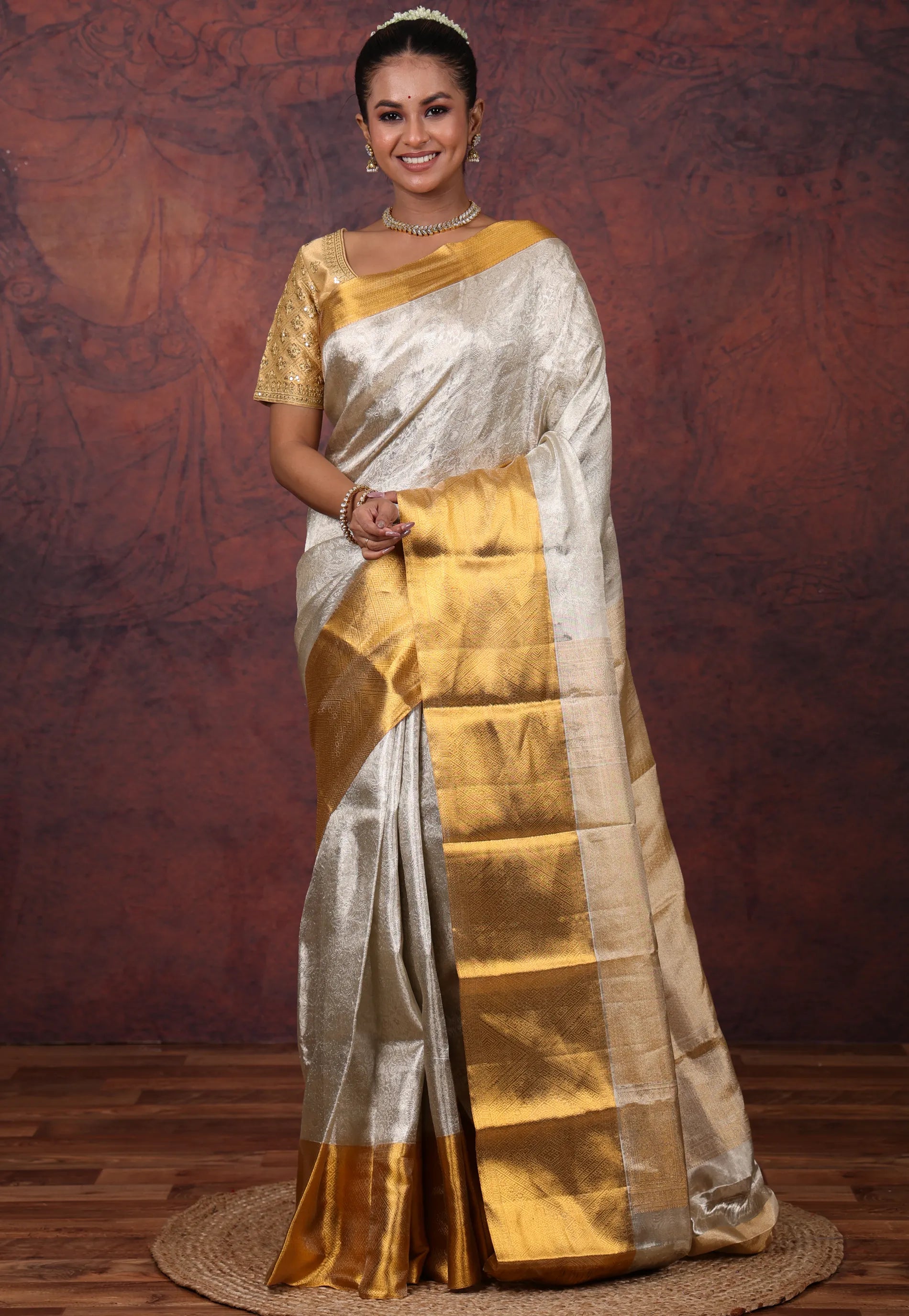 Silver Brocade Pure Tissue Kanjivaram Silk Saree With Blouse Piece - Adi Akshoy & Co.