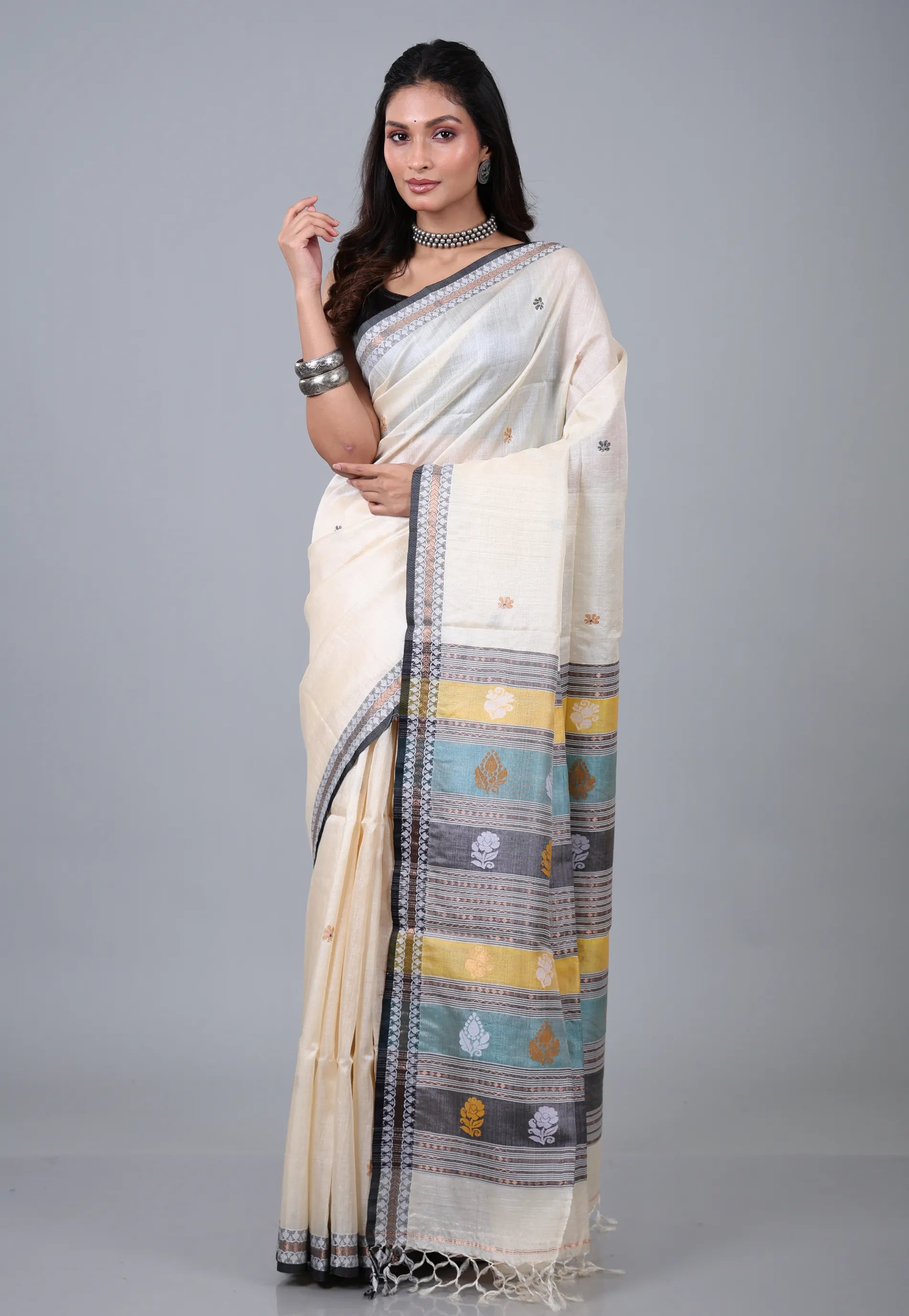 Off White Pure Tussar Dhakai Jamdani Saree with Blouse Piece - Adi Akshoy & Co.