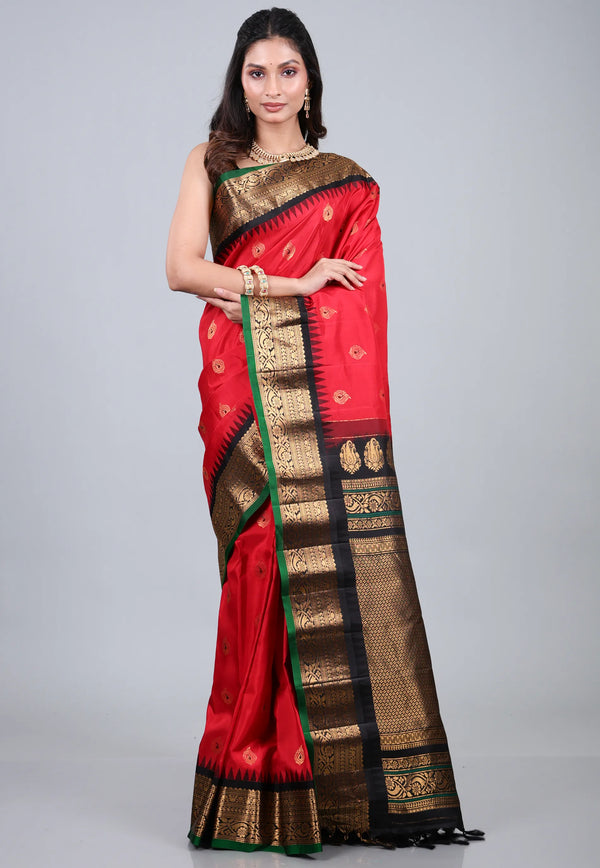 Red Pure Gadwal Silk Saree With Blouse Piece - Adi Akshoy & Co.