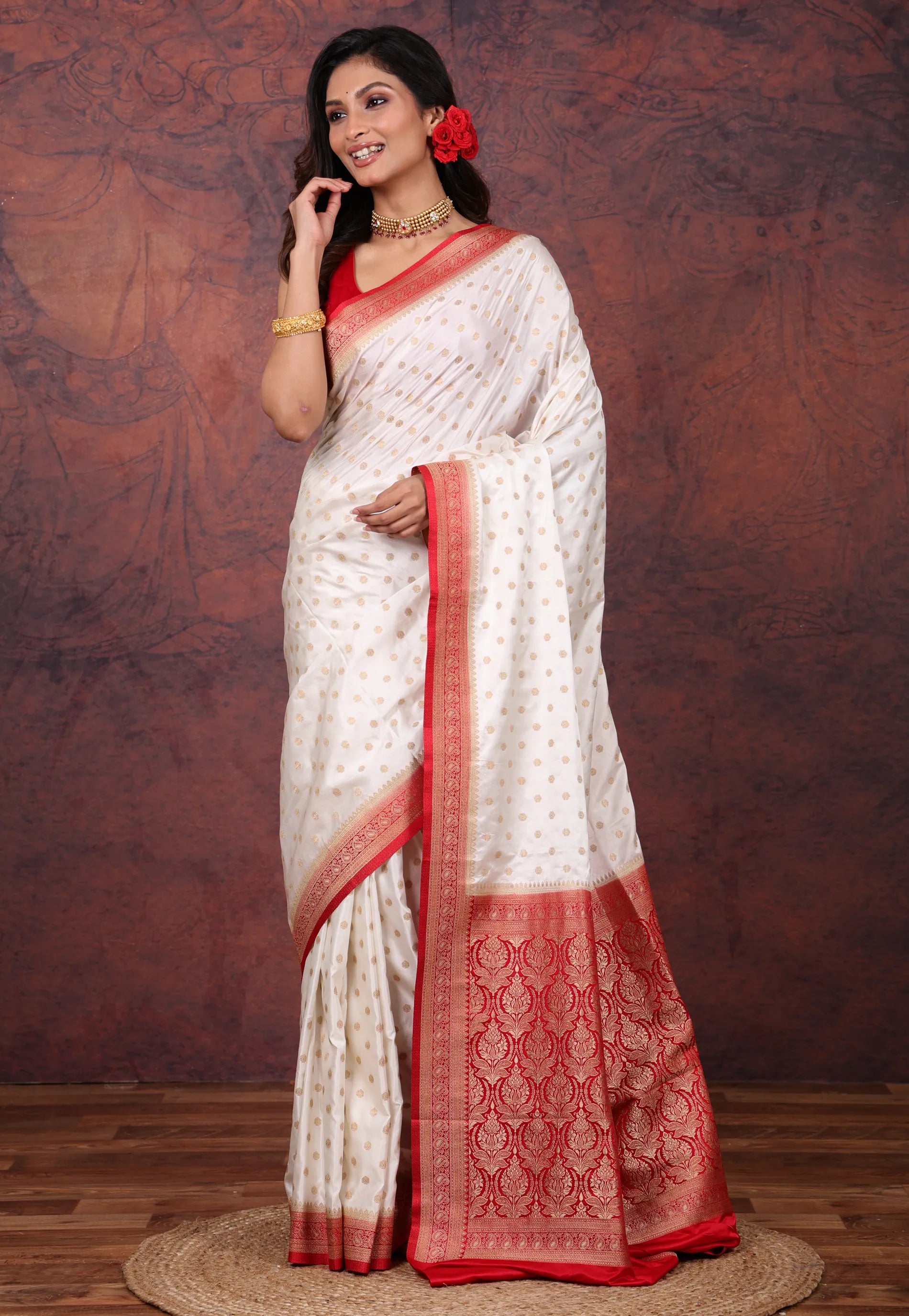 White Mashru Silk Saree with Blouse Piece - Adi Akshoy & Co.