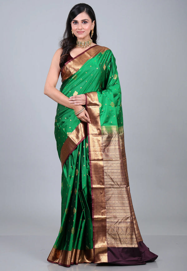 Green Kanjivaram Silk Saree with Blouse Piece - Adi Akshoy & Co.