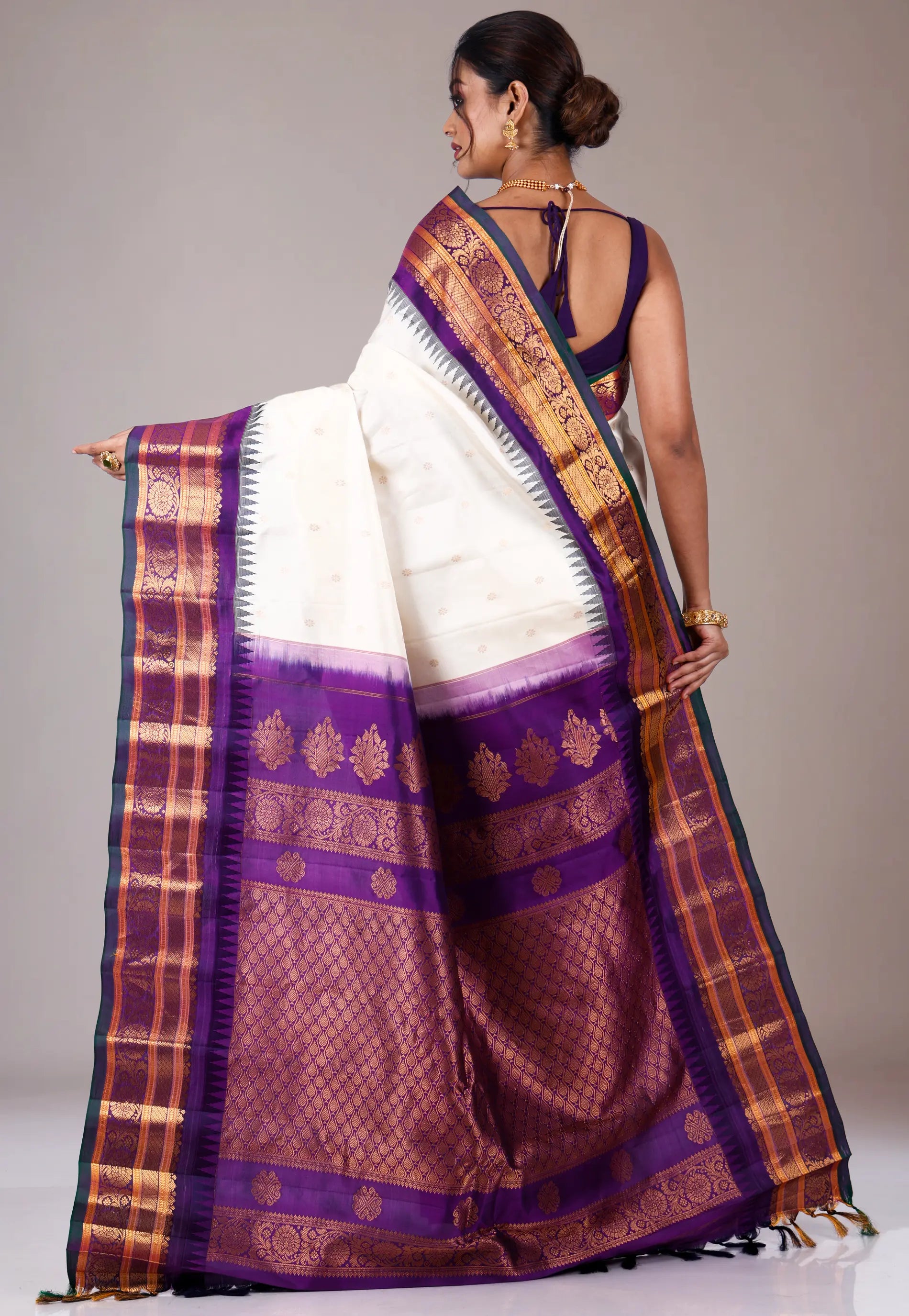 Off White with Purple Border Gadwal Pure Silk Saree With Blouse Piece