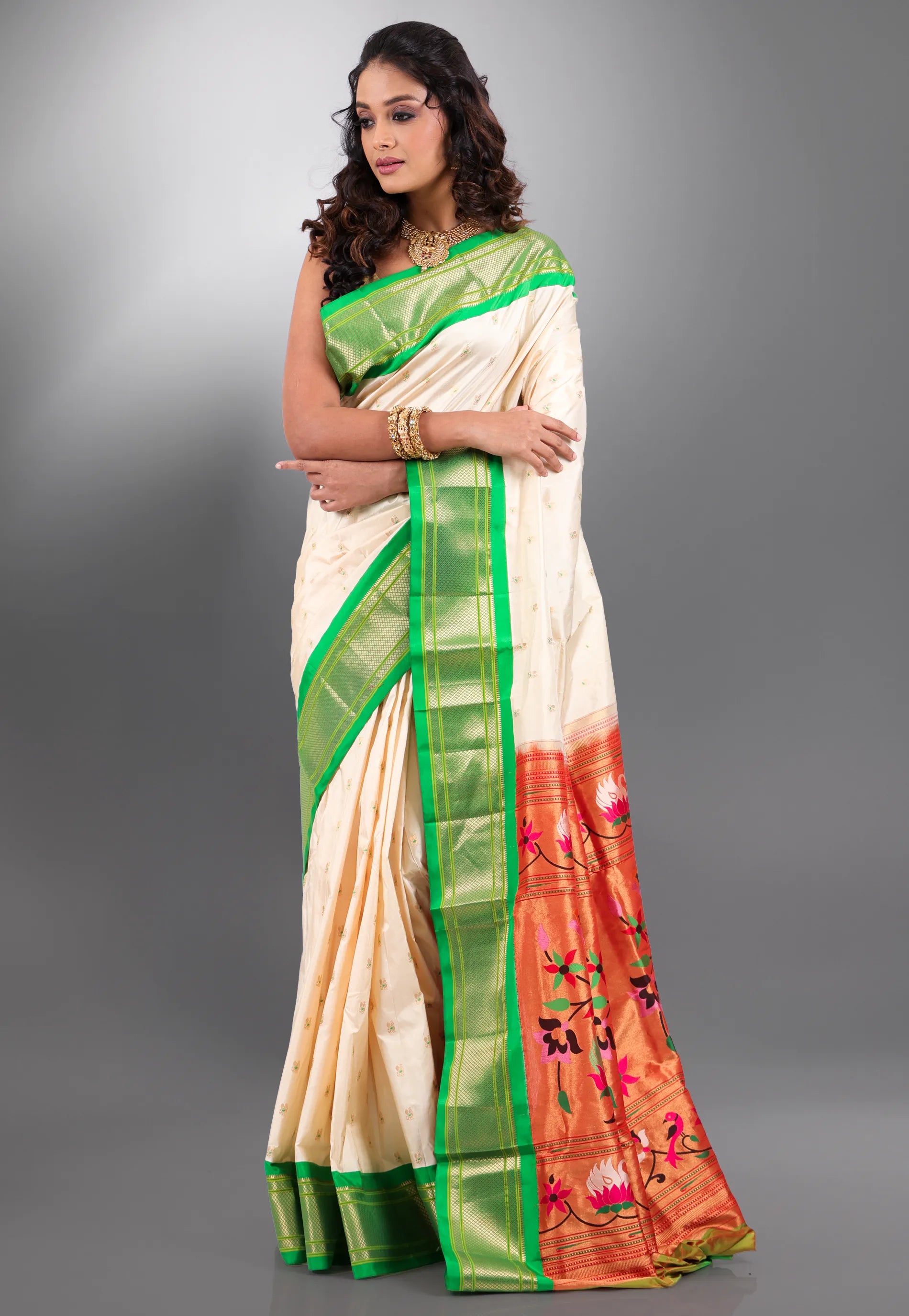 Cream Colour with Green Border Pure Paithani Silk Saree With Blouse Piece - Adi Akshoy & Co.