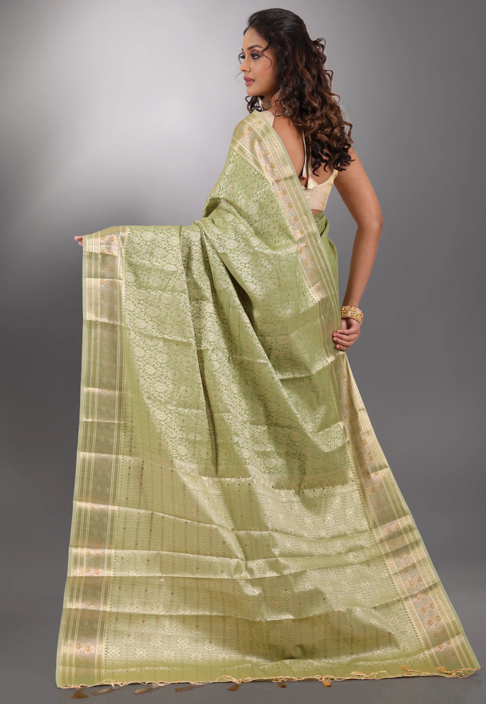 Pista Green with Zari work Kanjivaram Silk Saree With Blouse Piece - Adi Akshoy & Co.