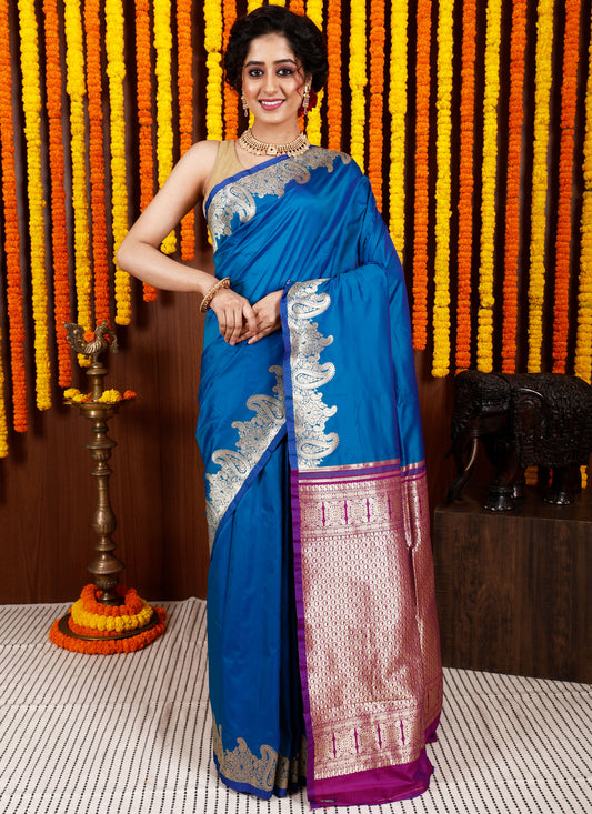 Blue Kanjivaram Silk Saree With Blouse Piece