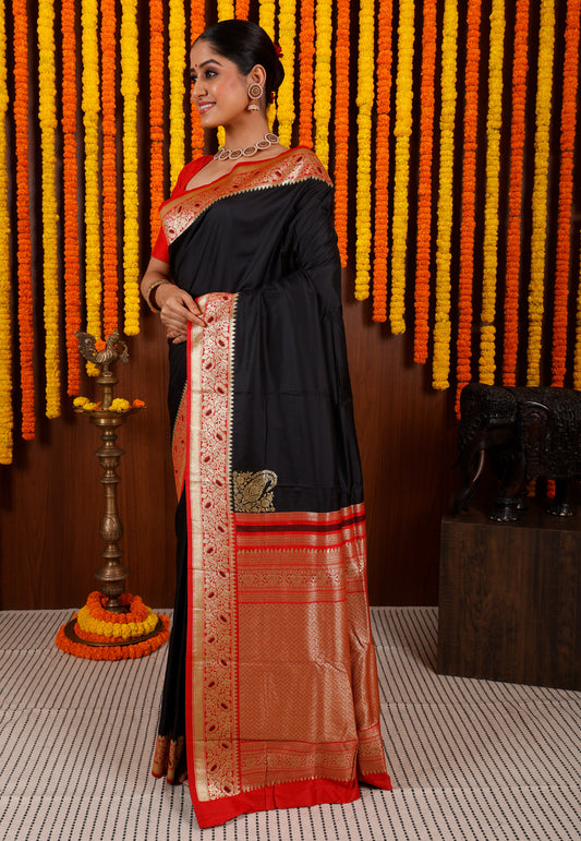 Black with Red Border Kanjivaram Silk Saree With Blouse Piece