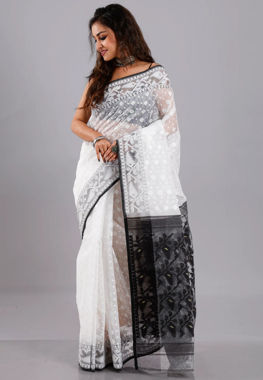 White Dhakai Jamdani Cotton Saree without Blouse Piece