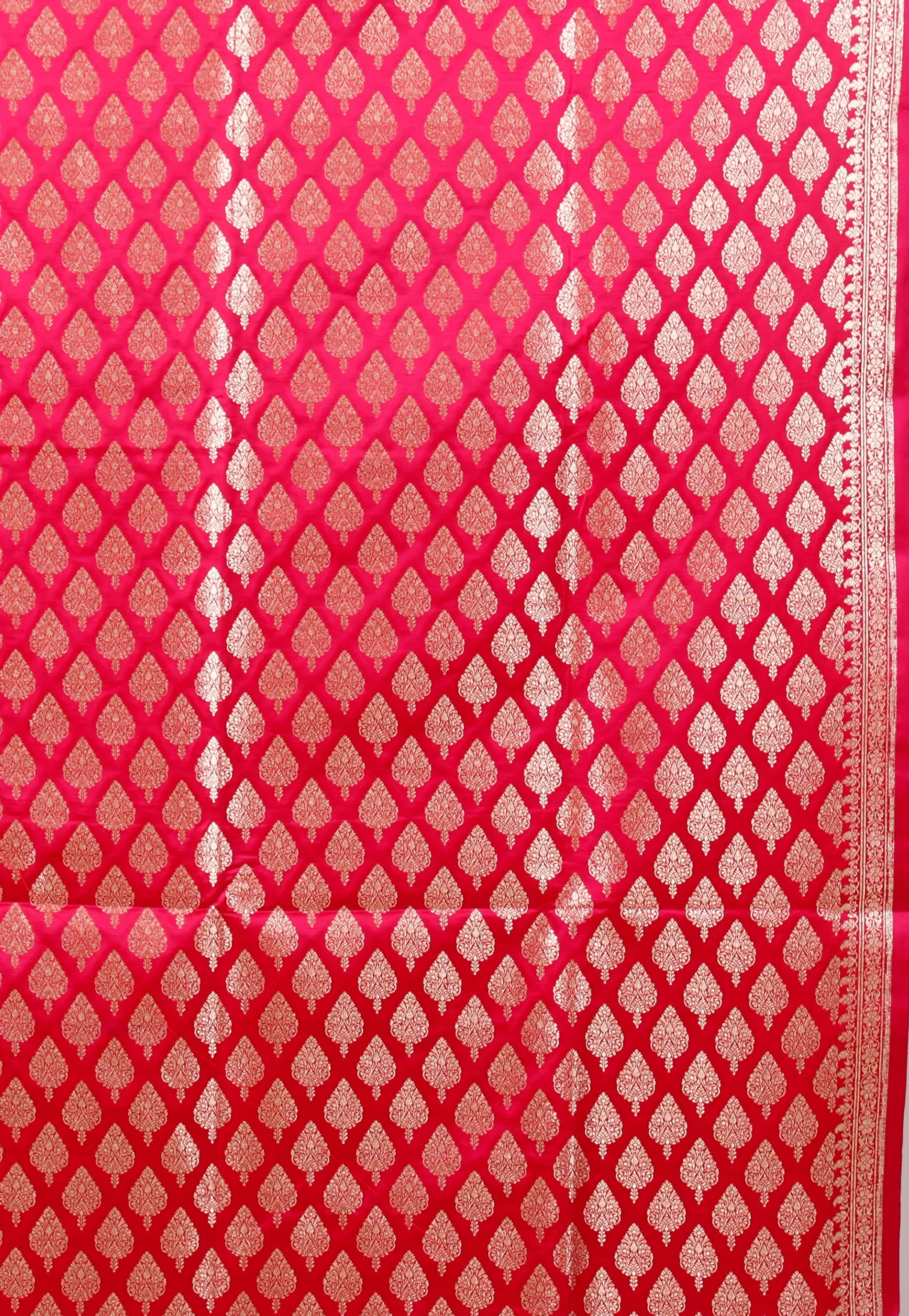 Red Wedding Benarasi Silk Saree with Blouse Piece