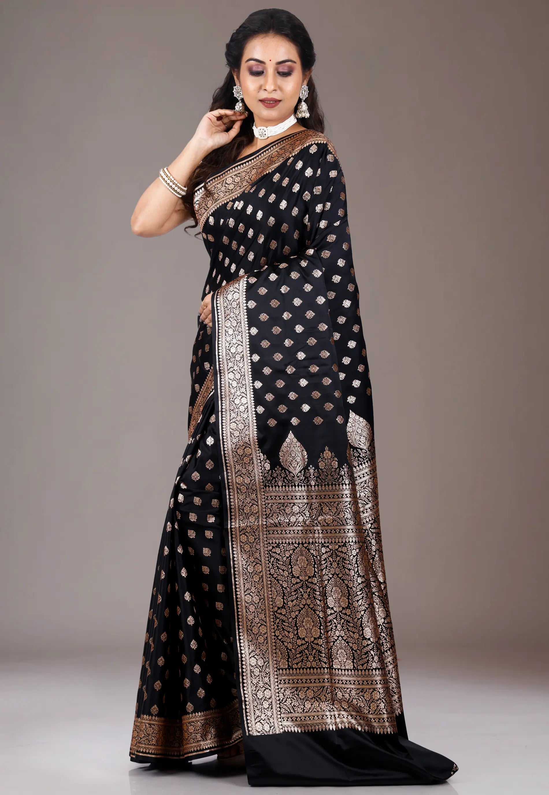 Black Wedding Banarasi Silk Saree with Blouse Piece