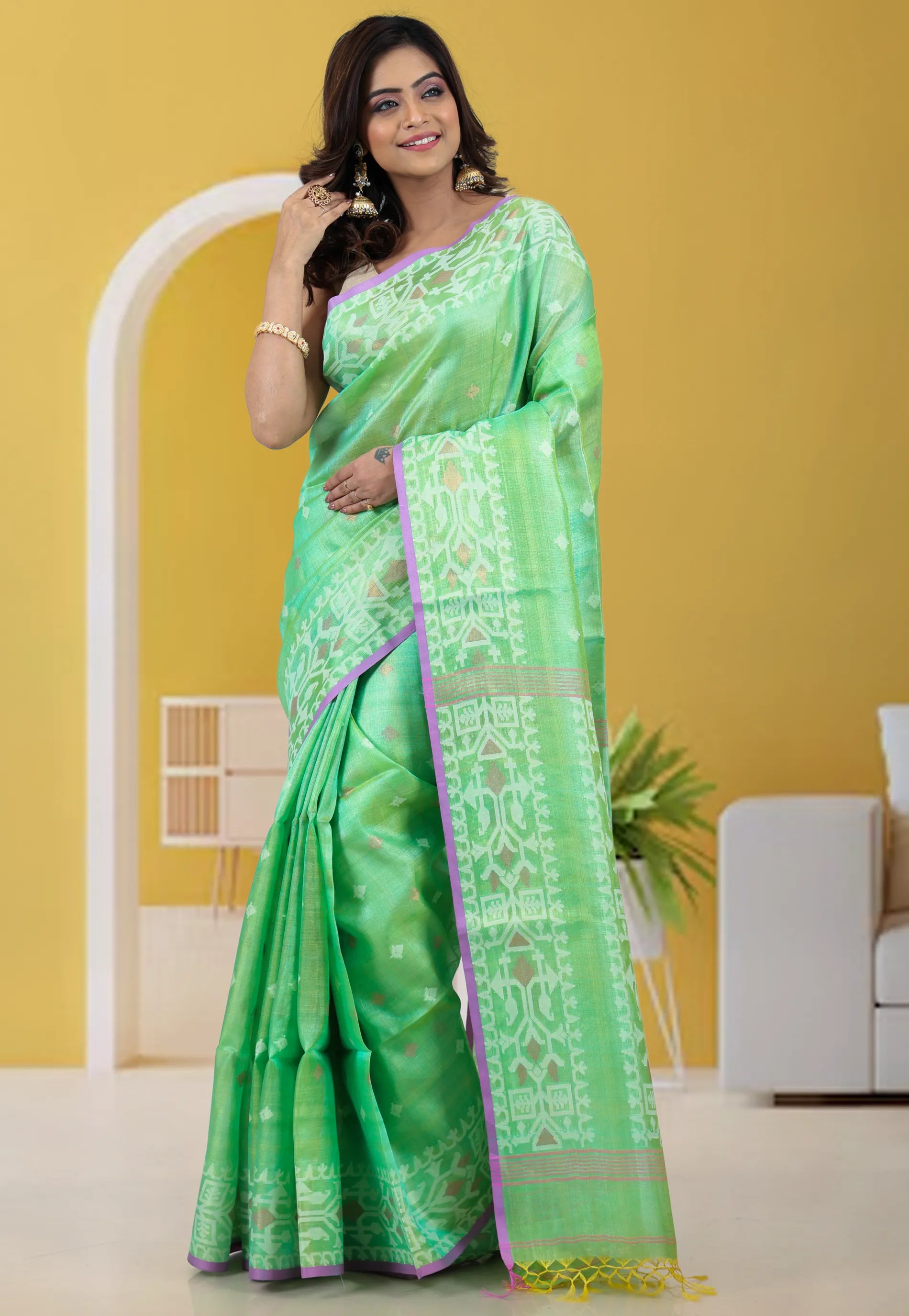 Light Mint Green Dhakai Jamdani Pure Tussar Silk Saree with Blouse Piece