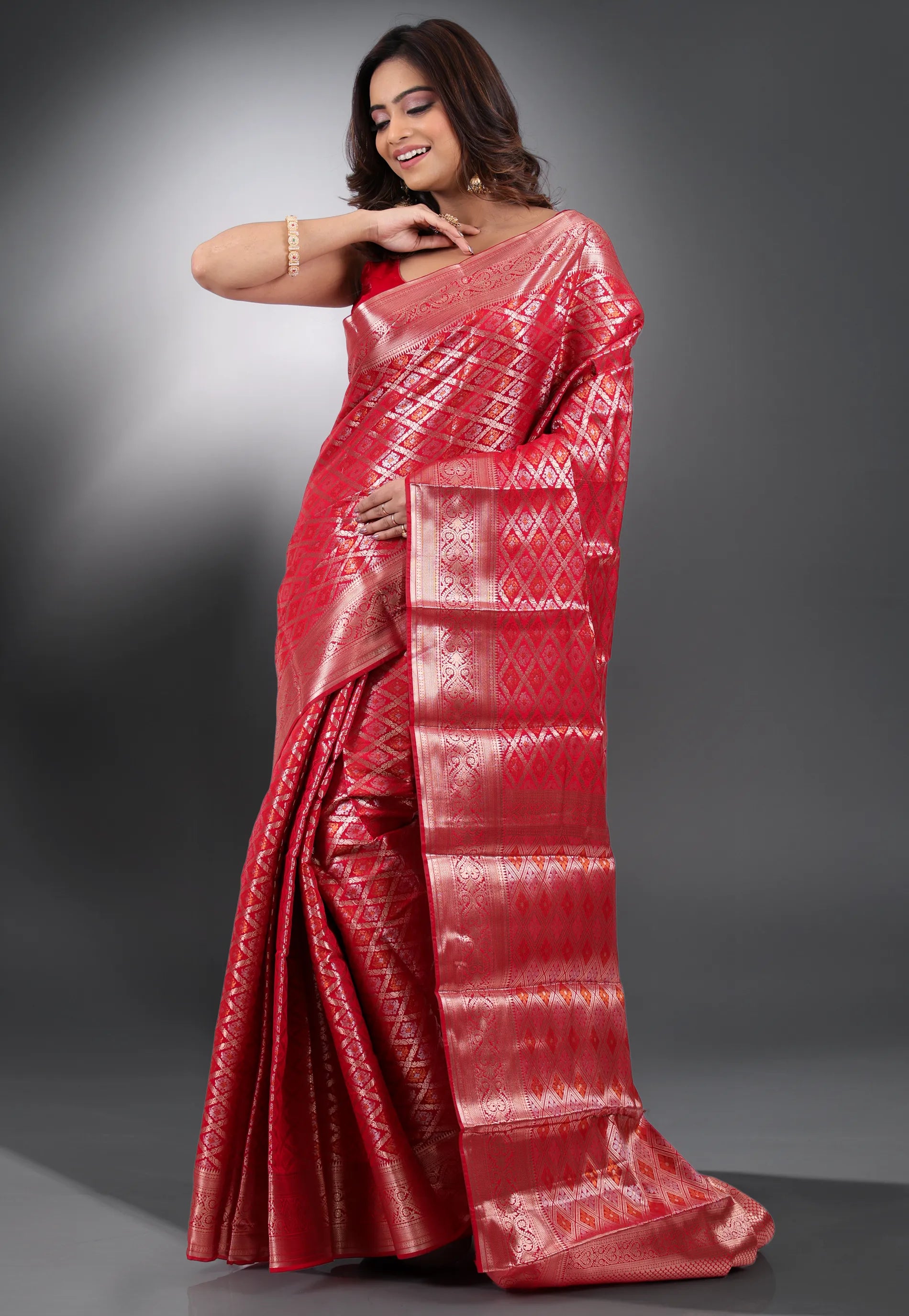 Red Kanjivaram Silk Saree With Blouse Piece - Adi Akshoy & Co.