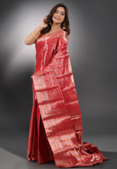 Red Kanjivaram Silk Saree With Blouse Piece - Adi Akshoy & Co.