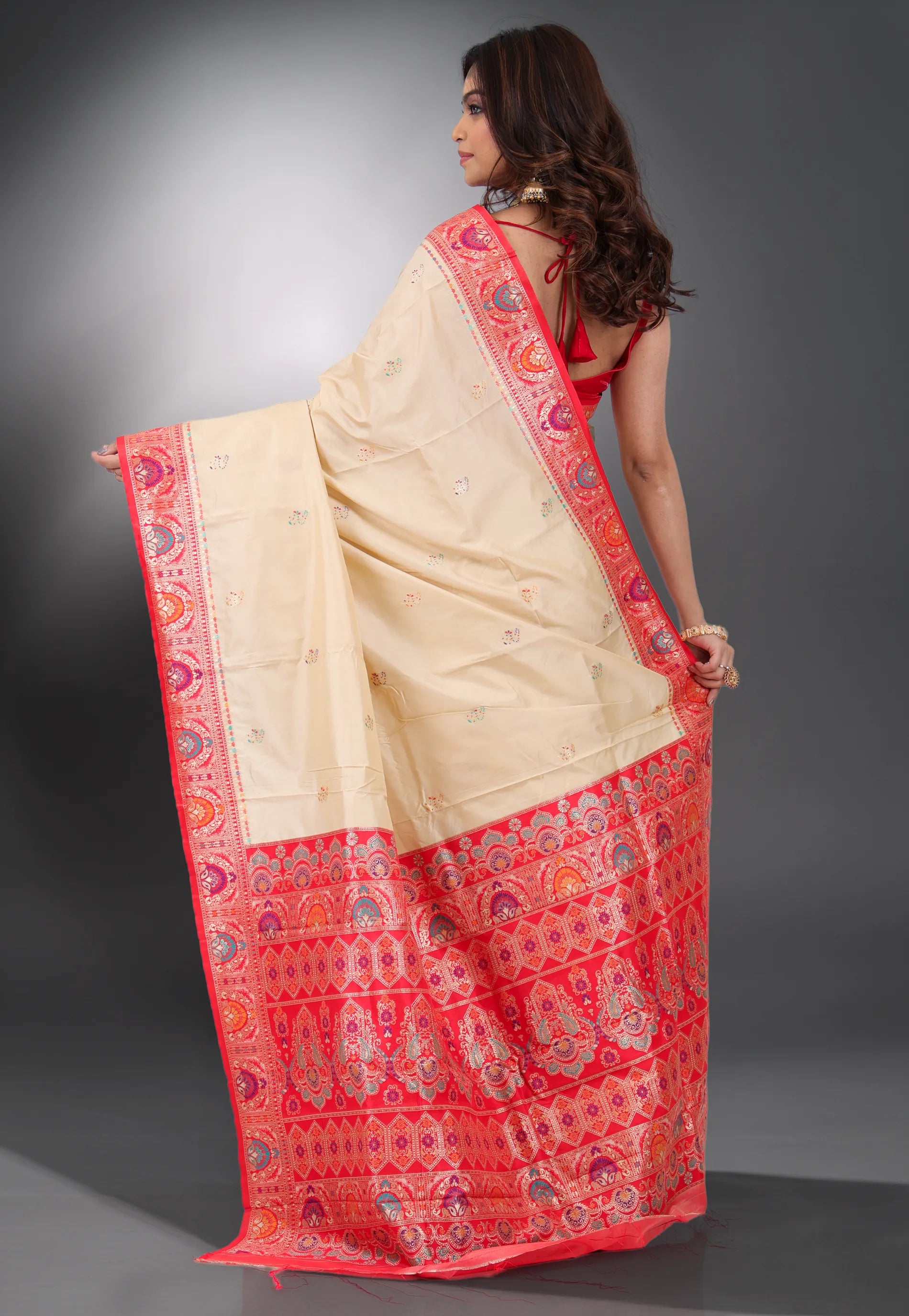 Beige Kanjivaram Silk Saree With Blouse Piece - Adi Akshoy & Co.